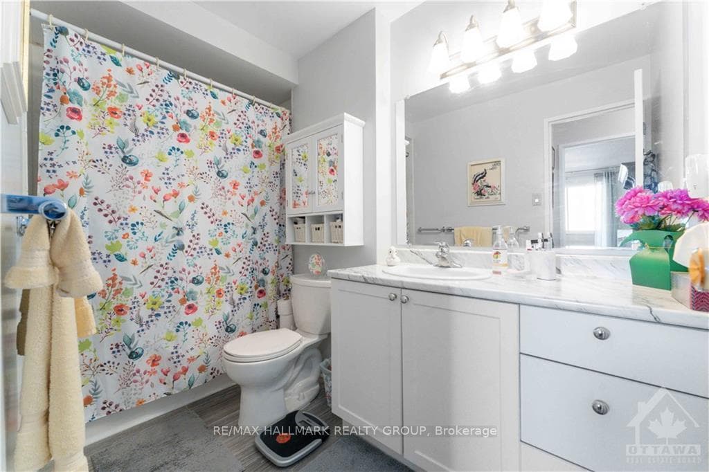 915 ELMSMERE Road Unit 805 photo 14