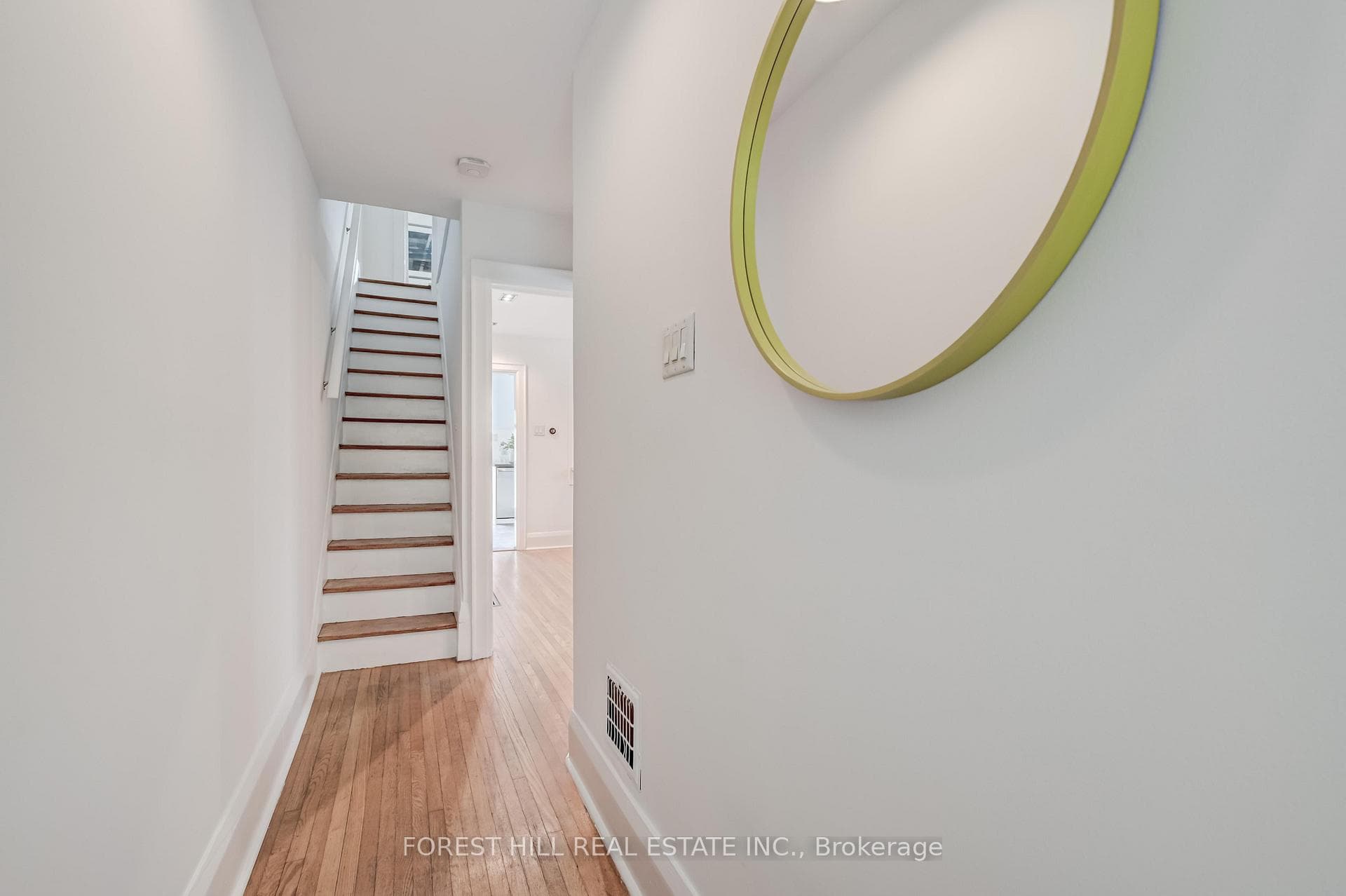66 Highfield Road photo 4