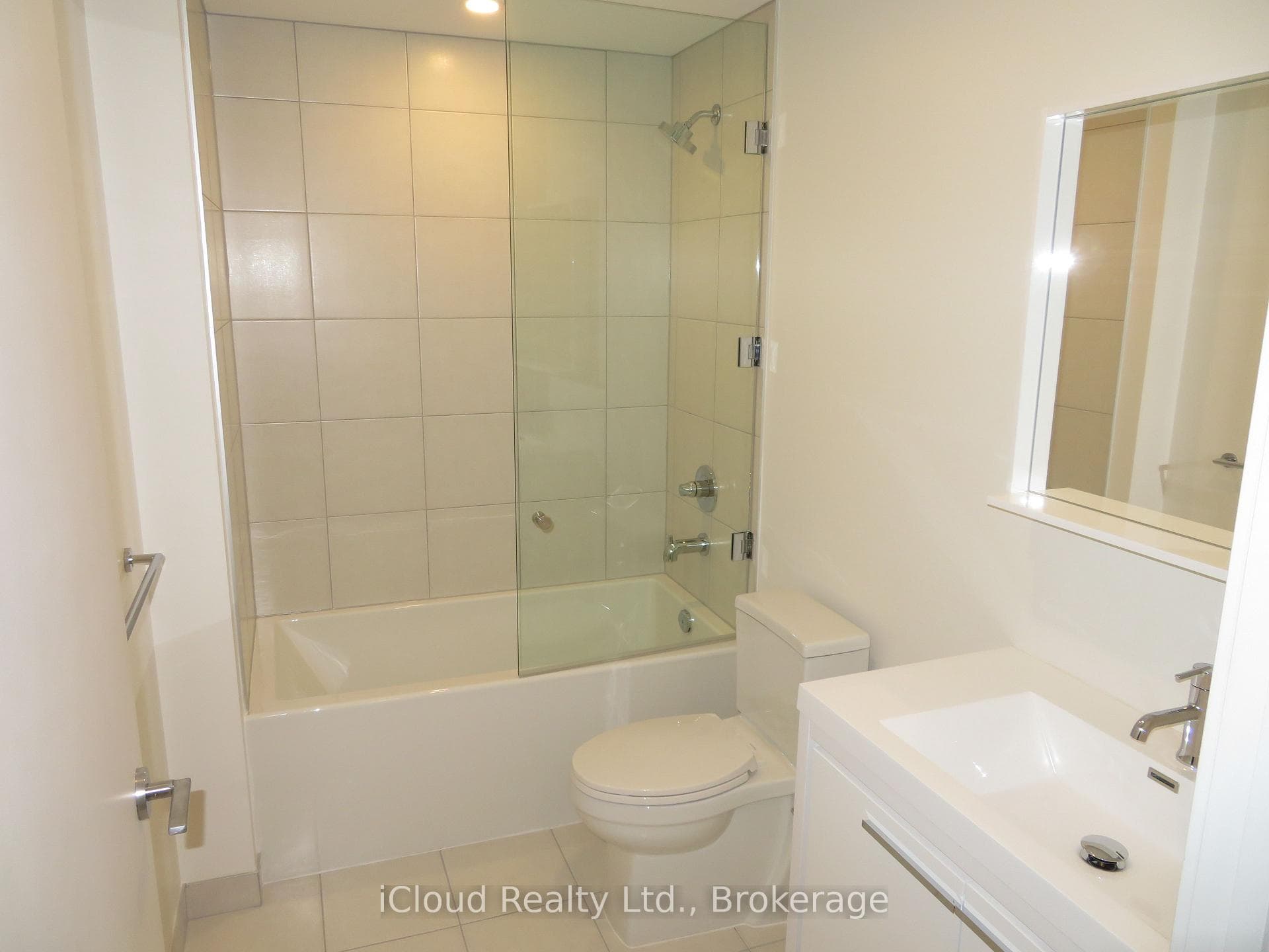 212 King William Street Unit 1104 photo 15