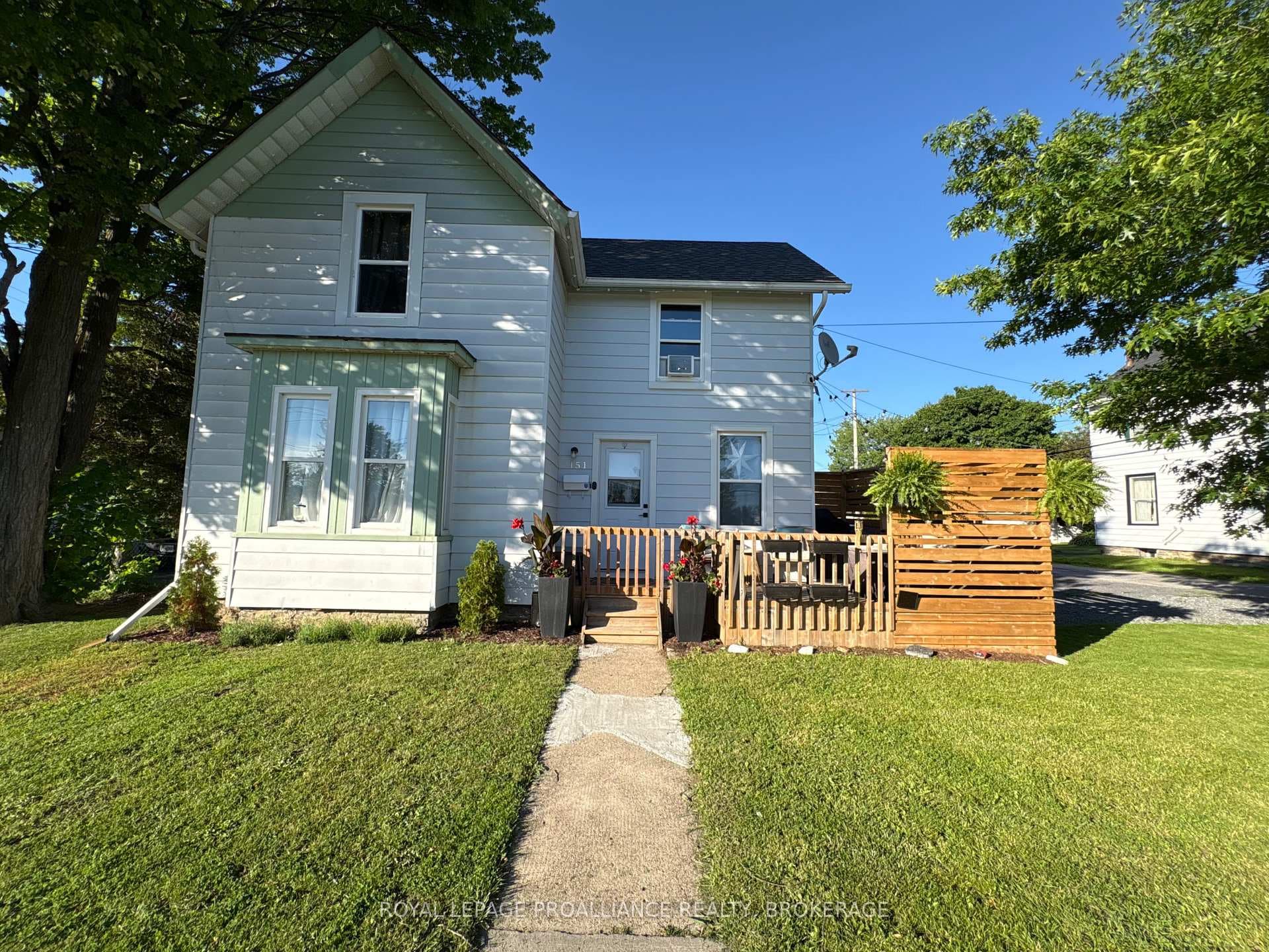 151 Adelaide Street photo 1