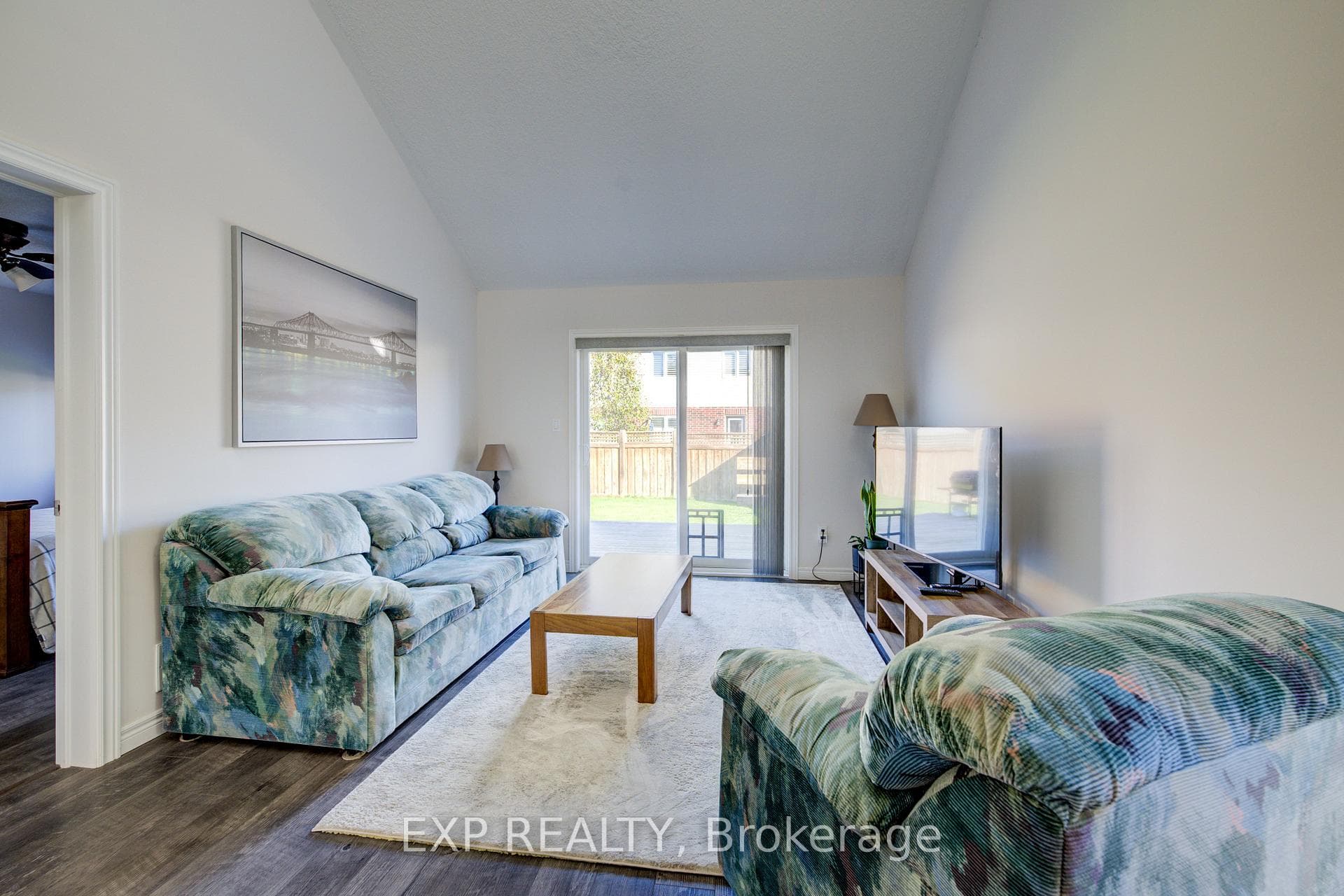 42 Finoro Crescent photo 12