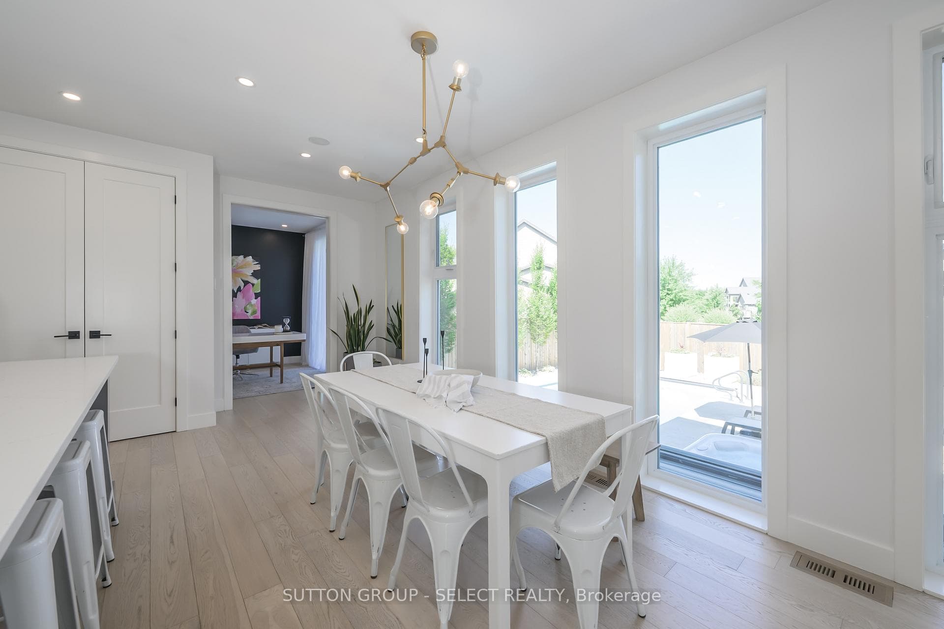 7 Valleyview Crescent photo 14