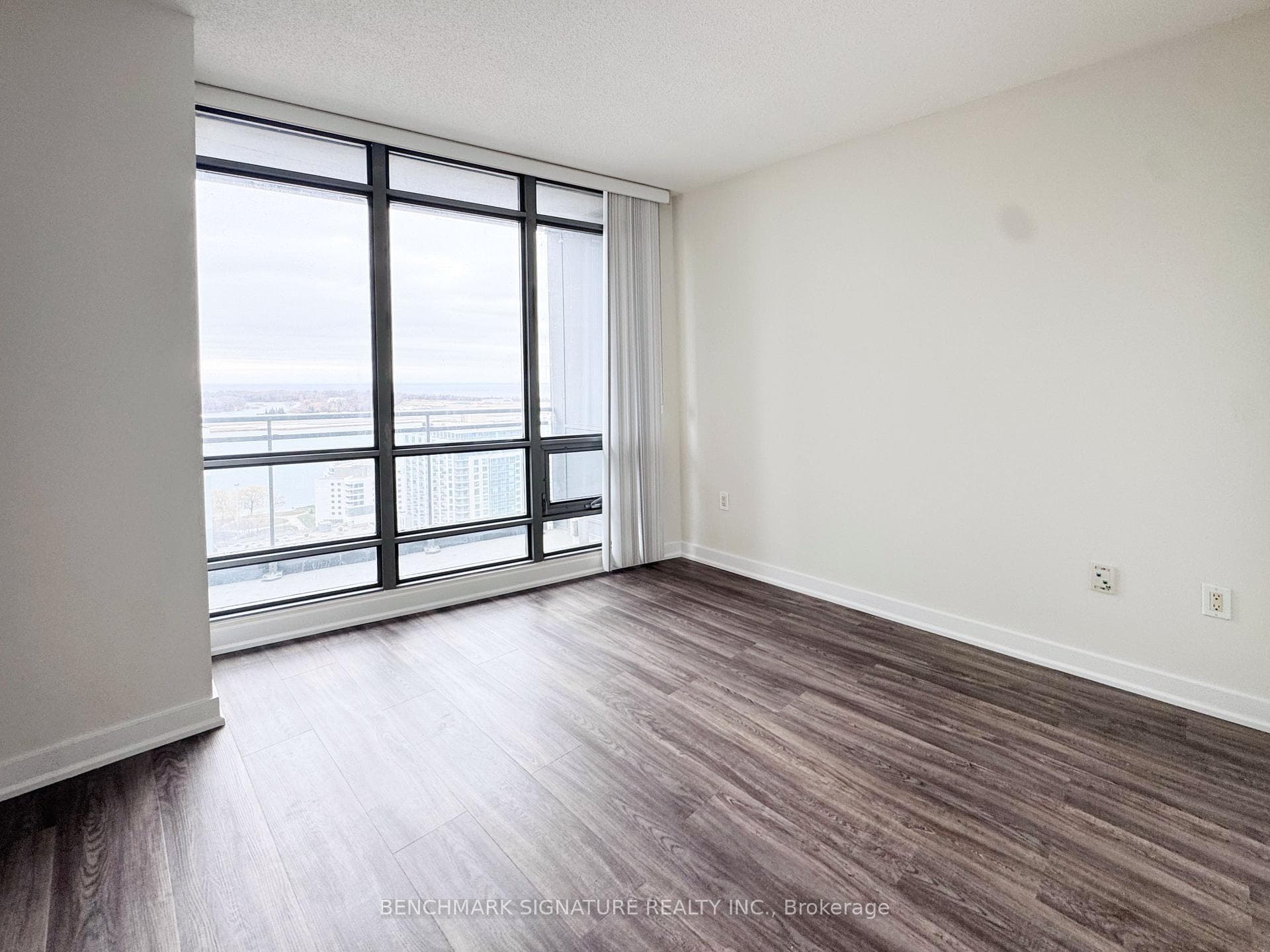 3 Navy Wharf Court Unit 2701 photo 3