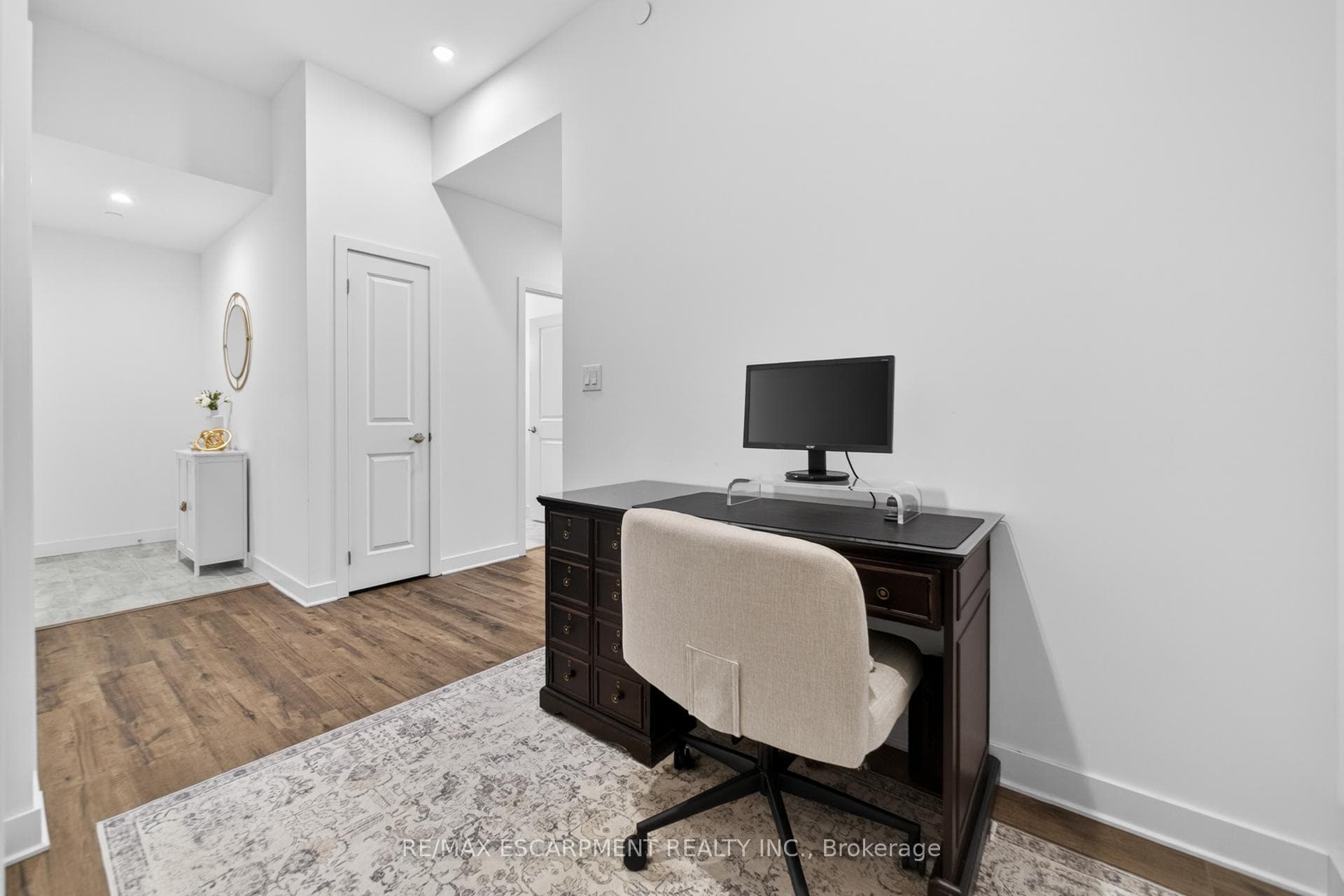 460 Dundas Street Unit 1213 photo 12