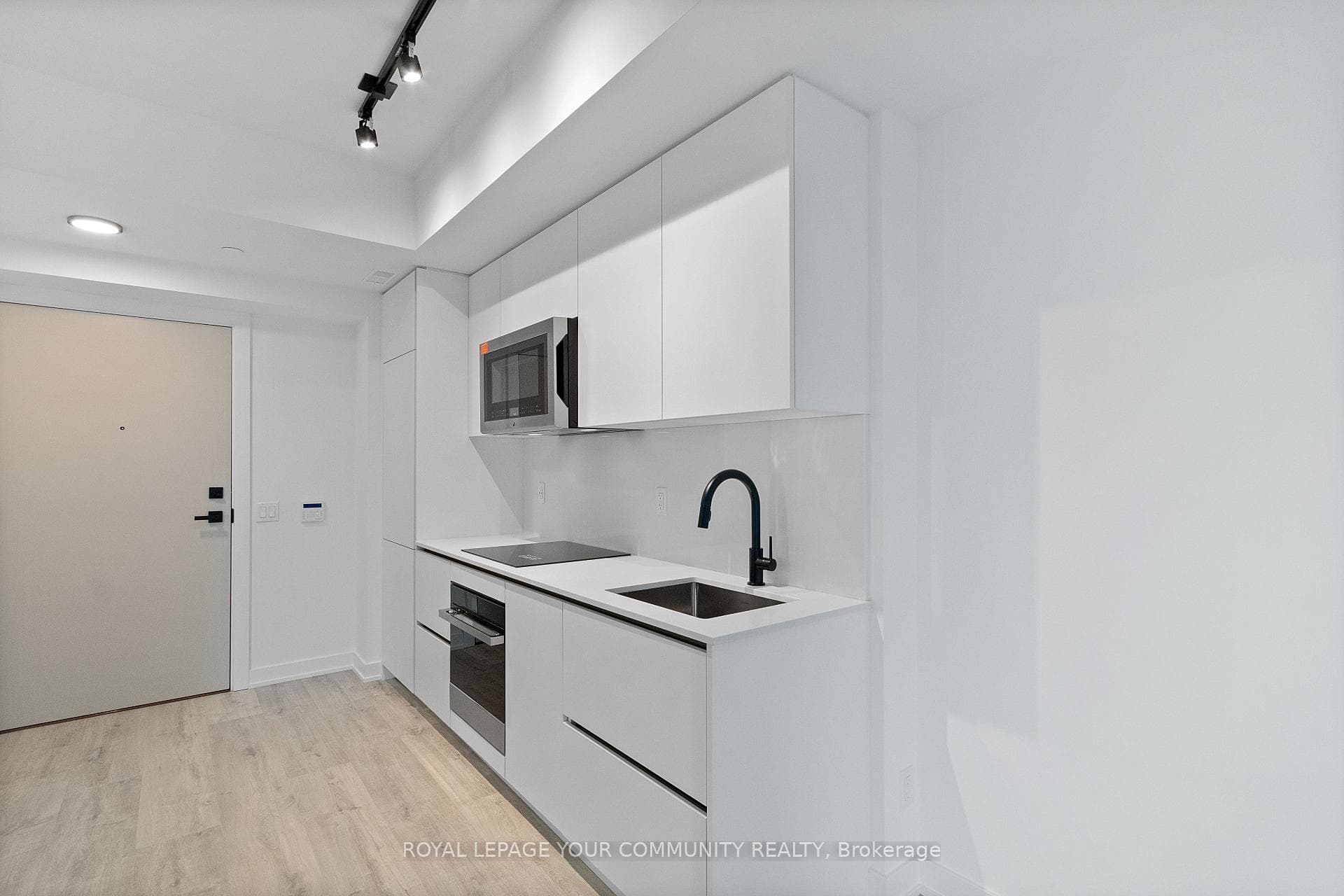 327 King Street Unit 2304 photo 15