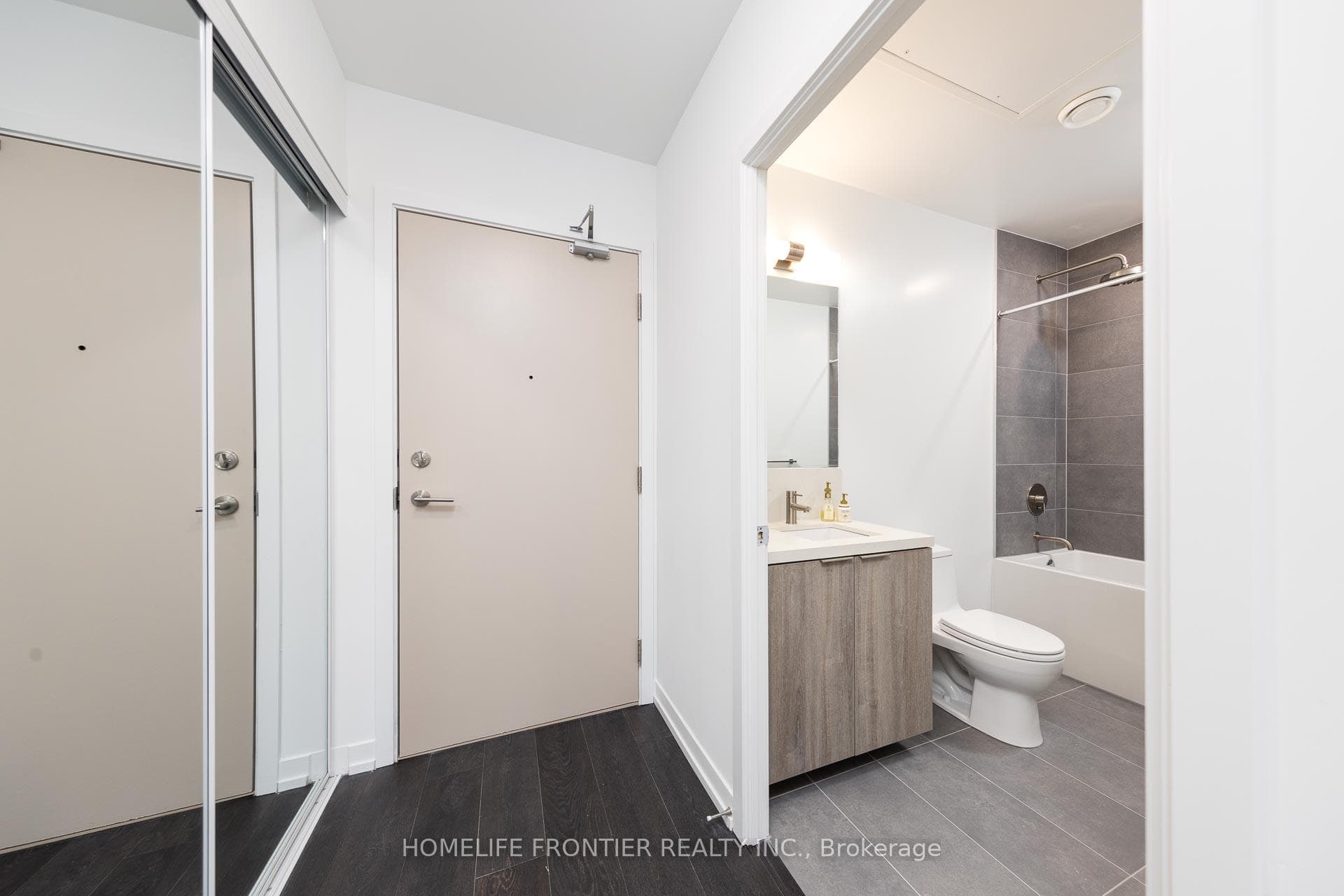 2020 Bathurst Street Unit 712 photo 13