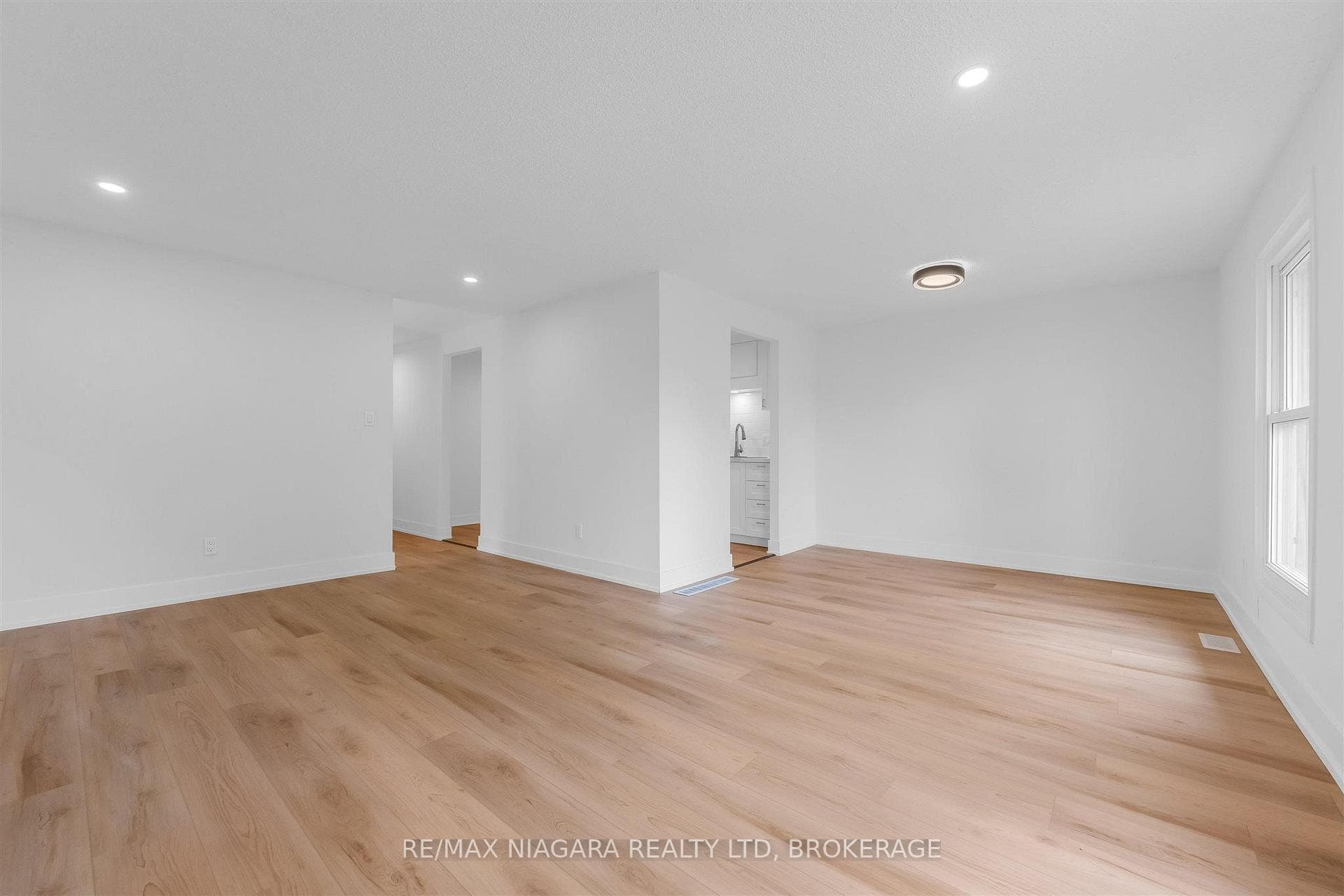 2 BALDWIN Crescent photo 7