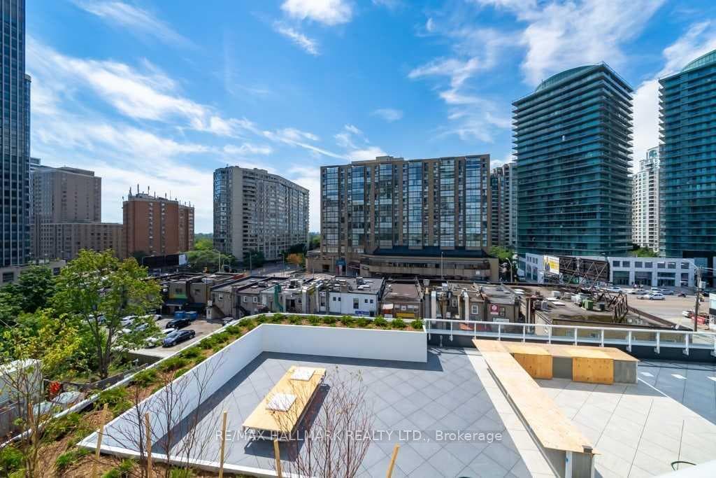 15 Holmes Avenue Unit 502 photo 28