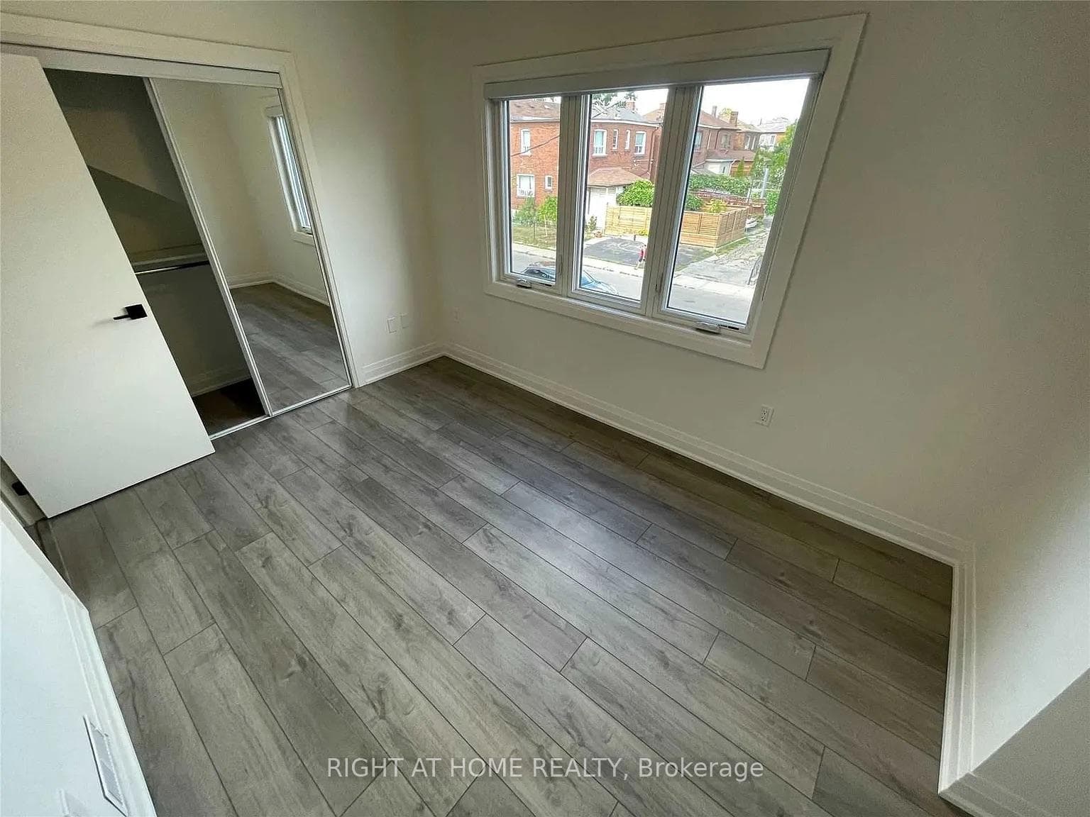 380 Northcliffe Boulevard Unit Upper photo 14