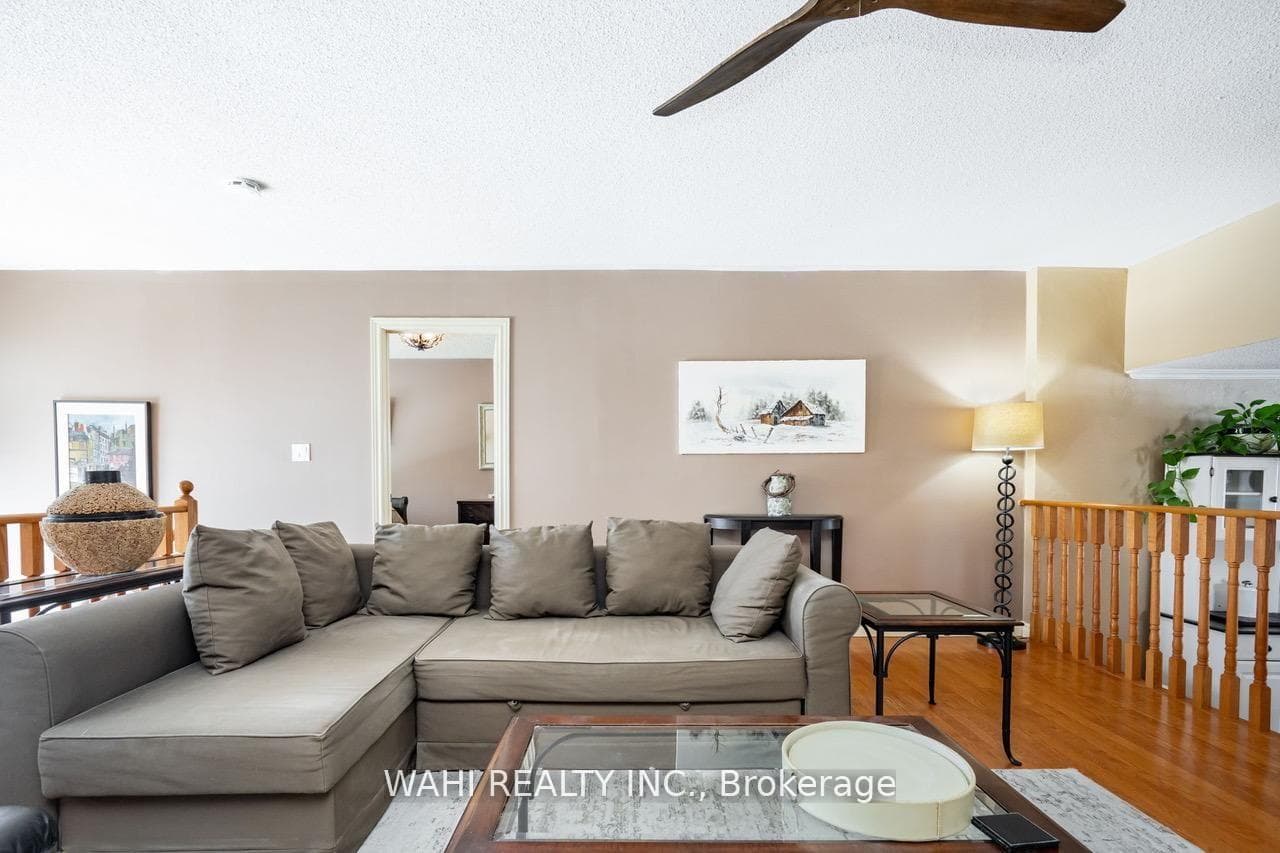 1336 Maple Road photo 5