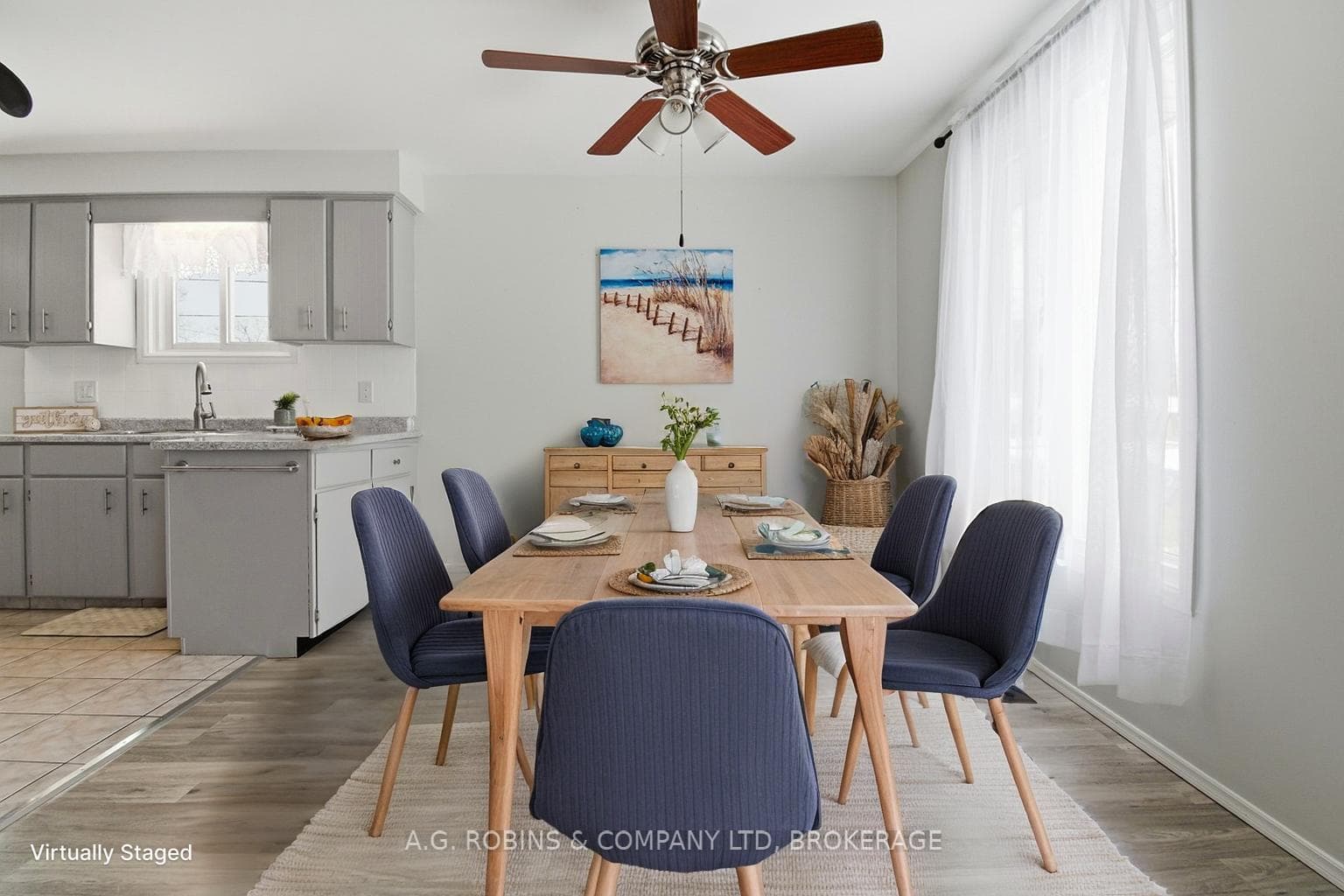 Virtually Staged Diningroom