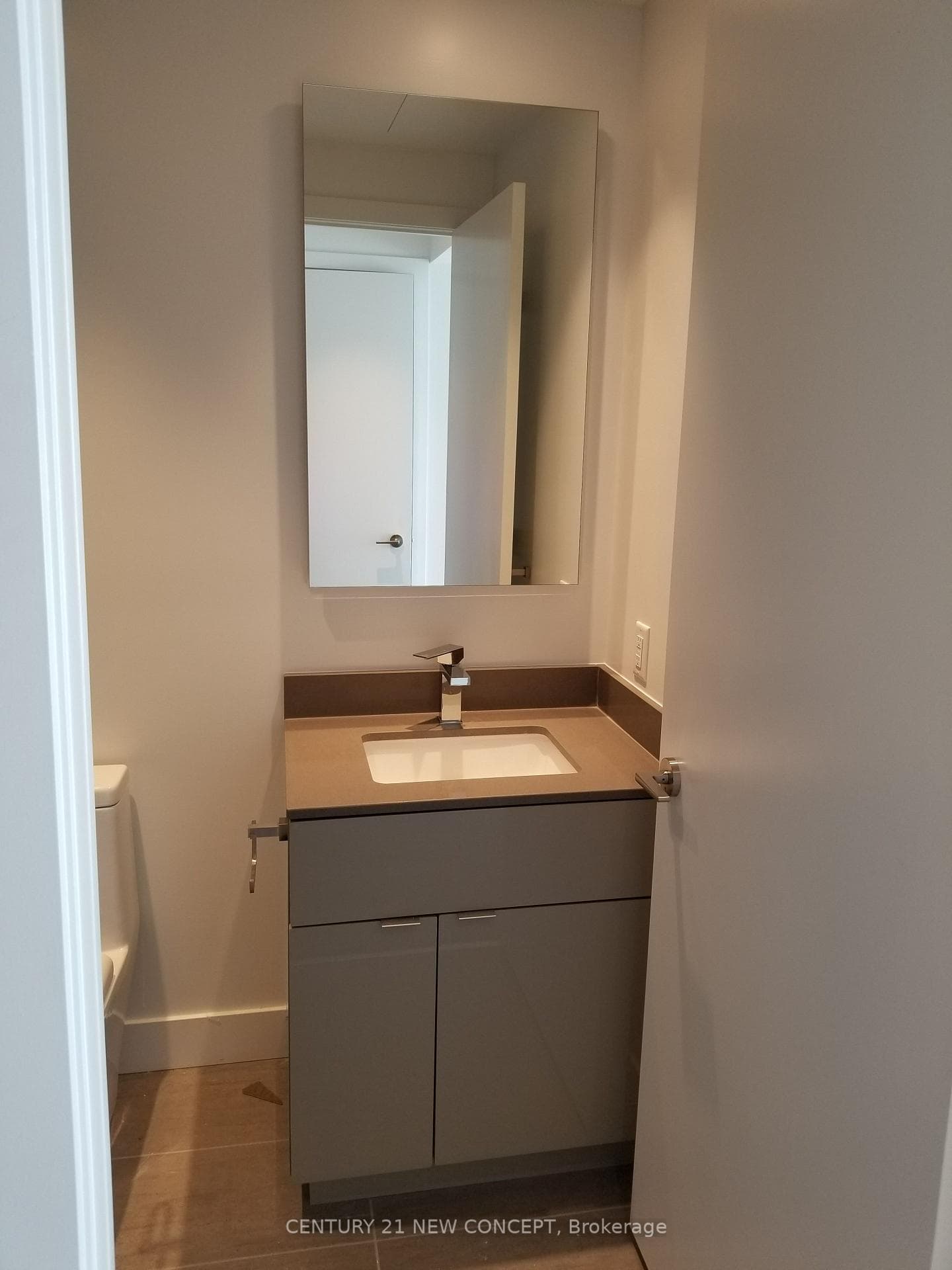 7 Grenville Street Unit 4708 photo 12
