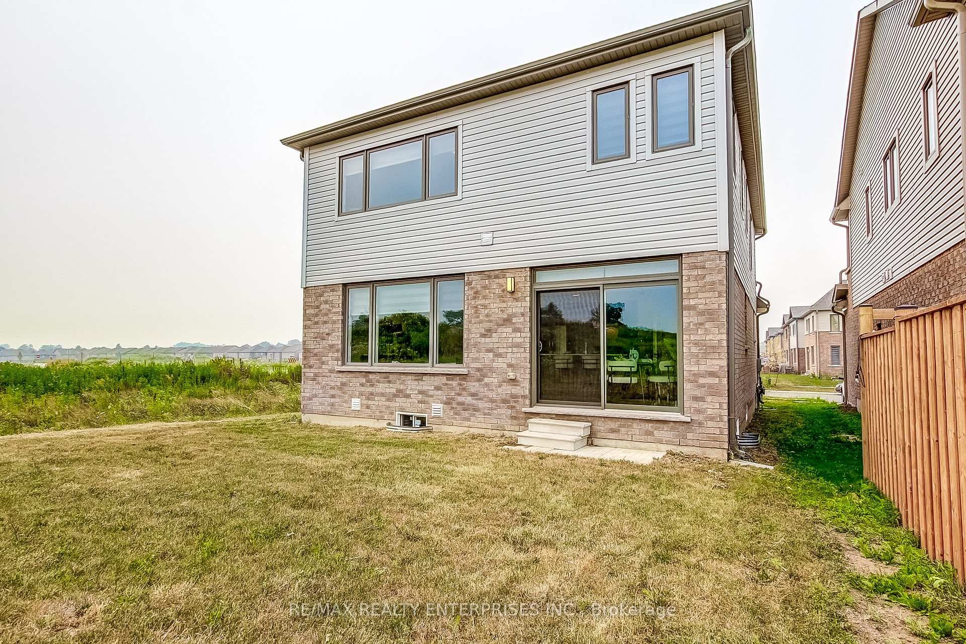 113 Leslie Davis Street photo 34
