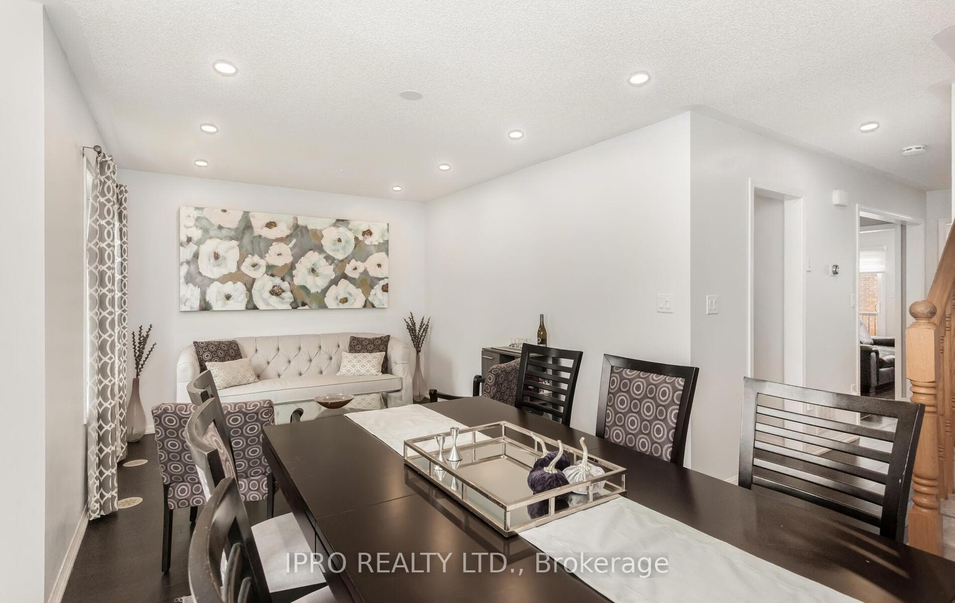 102 Bleasdale Avenue photo 16