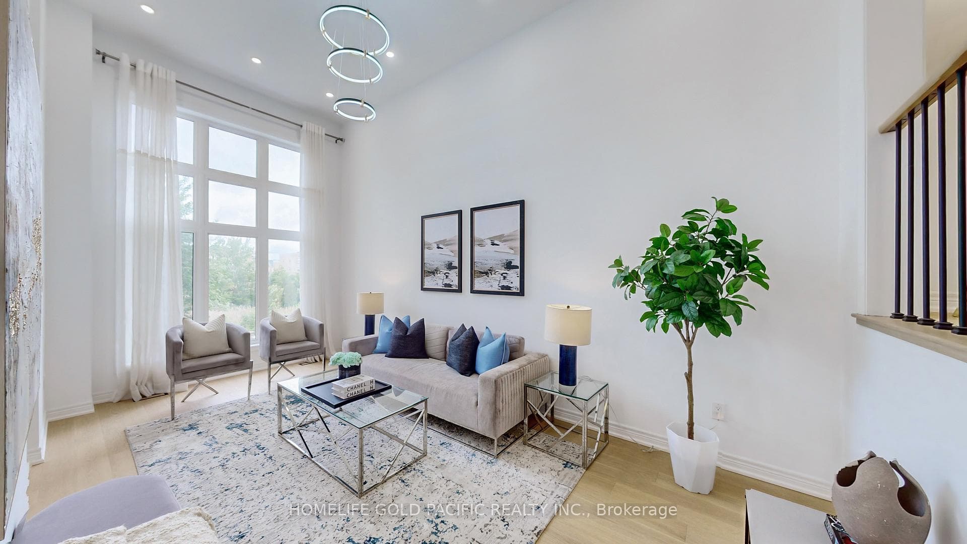 55 Victor Herbert Way photo 3