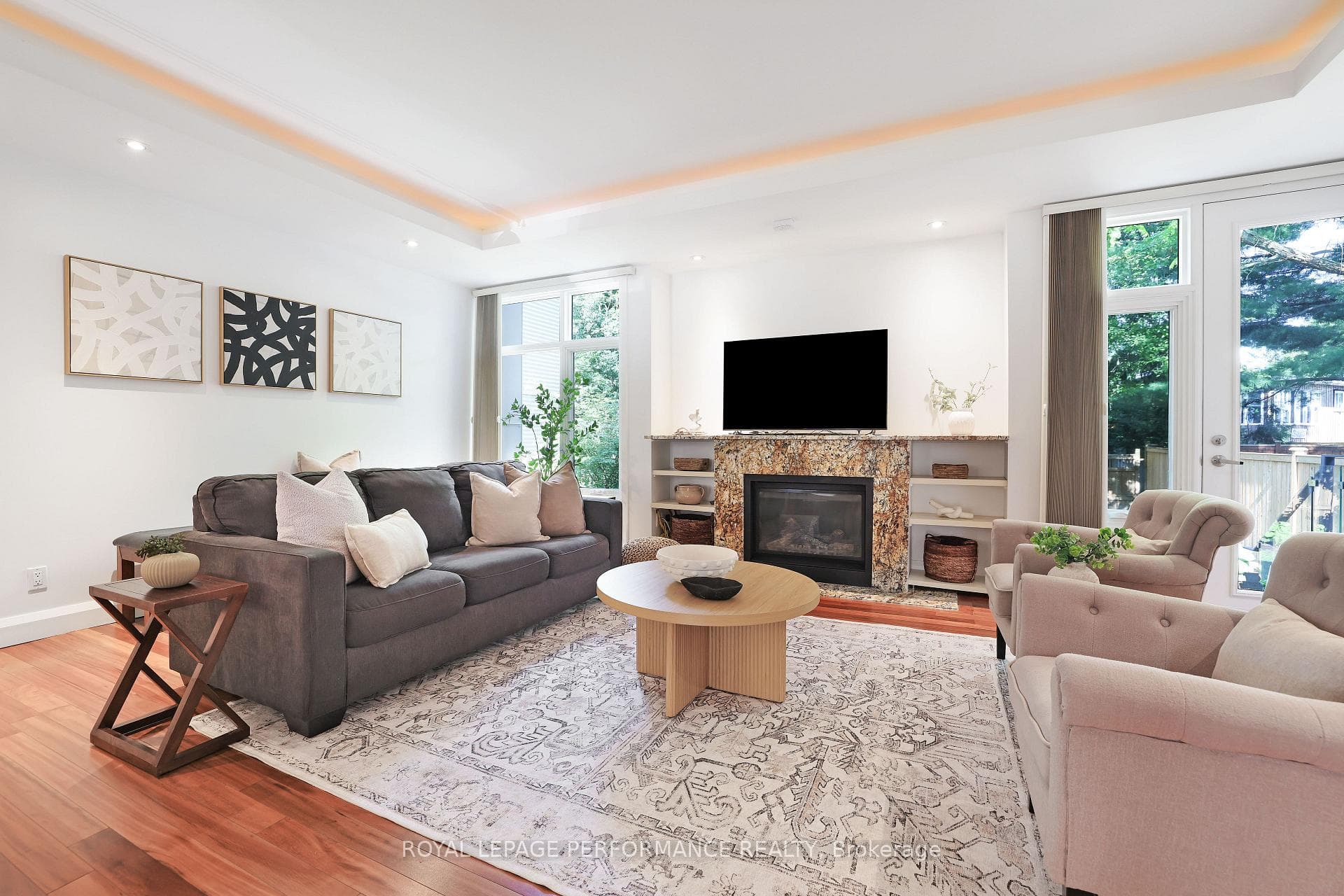 2029 Cabot Street photo 14