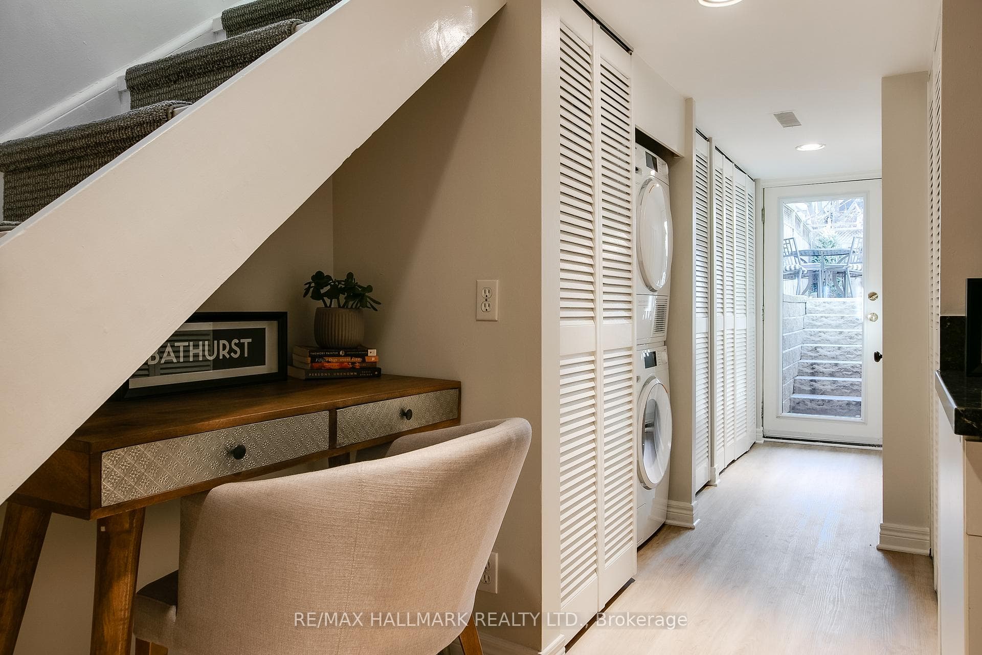 46 Langford Avenue photo 28
