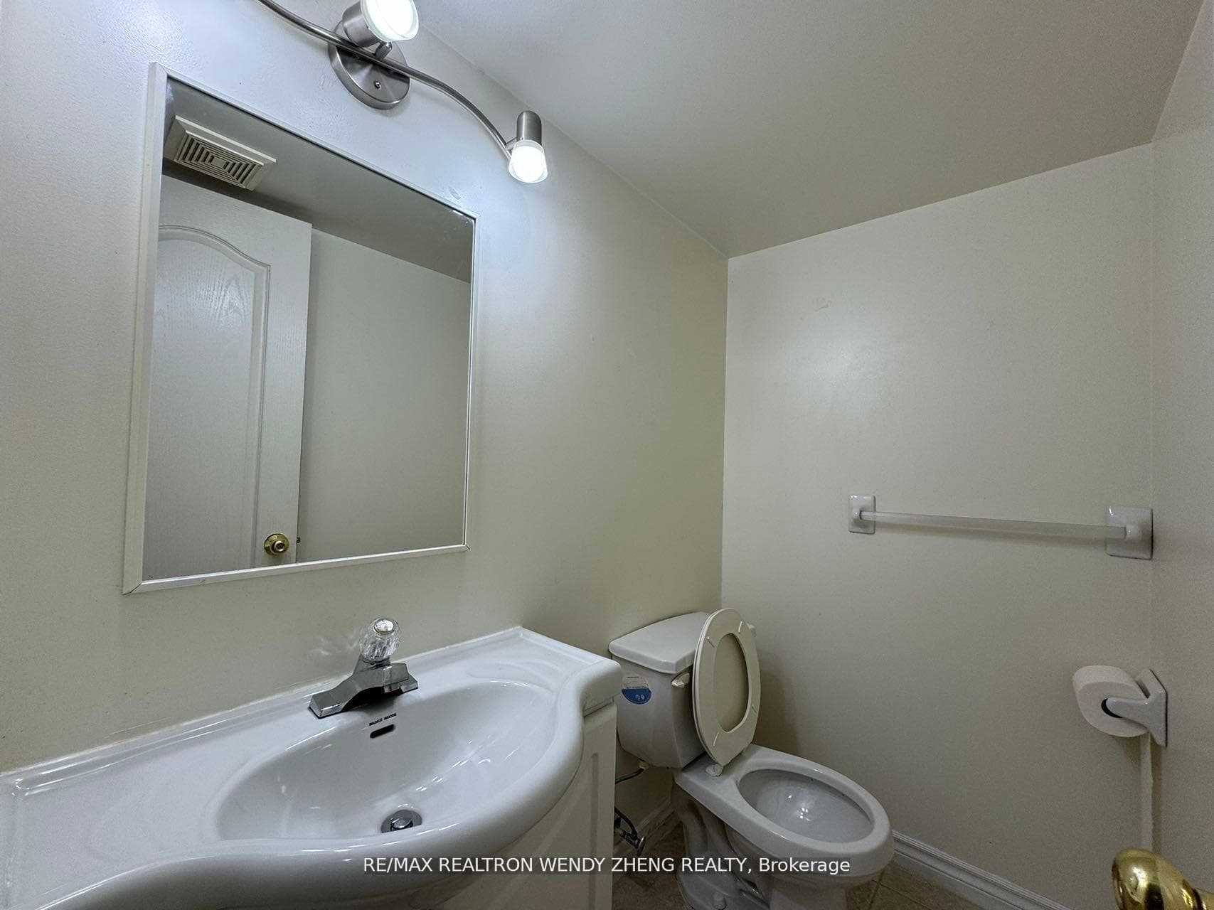 17 Princeton Avenue Unit Bsmt photo 13