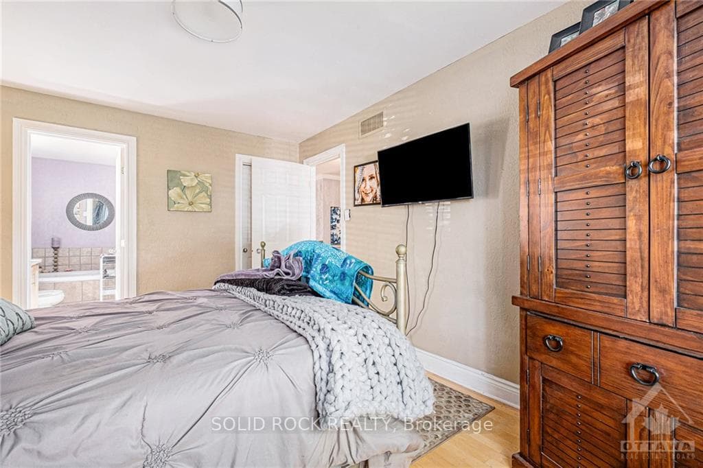 38 MAYFORD Avenue photo 14