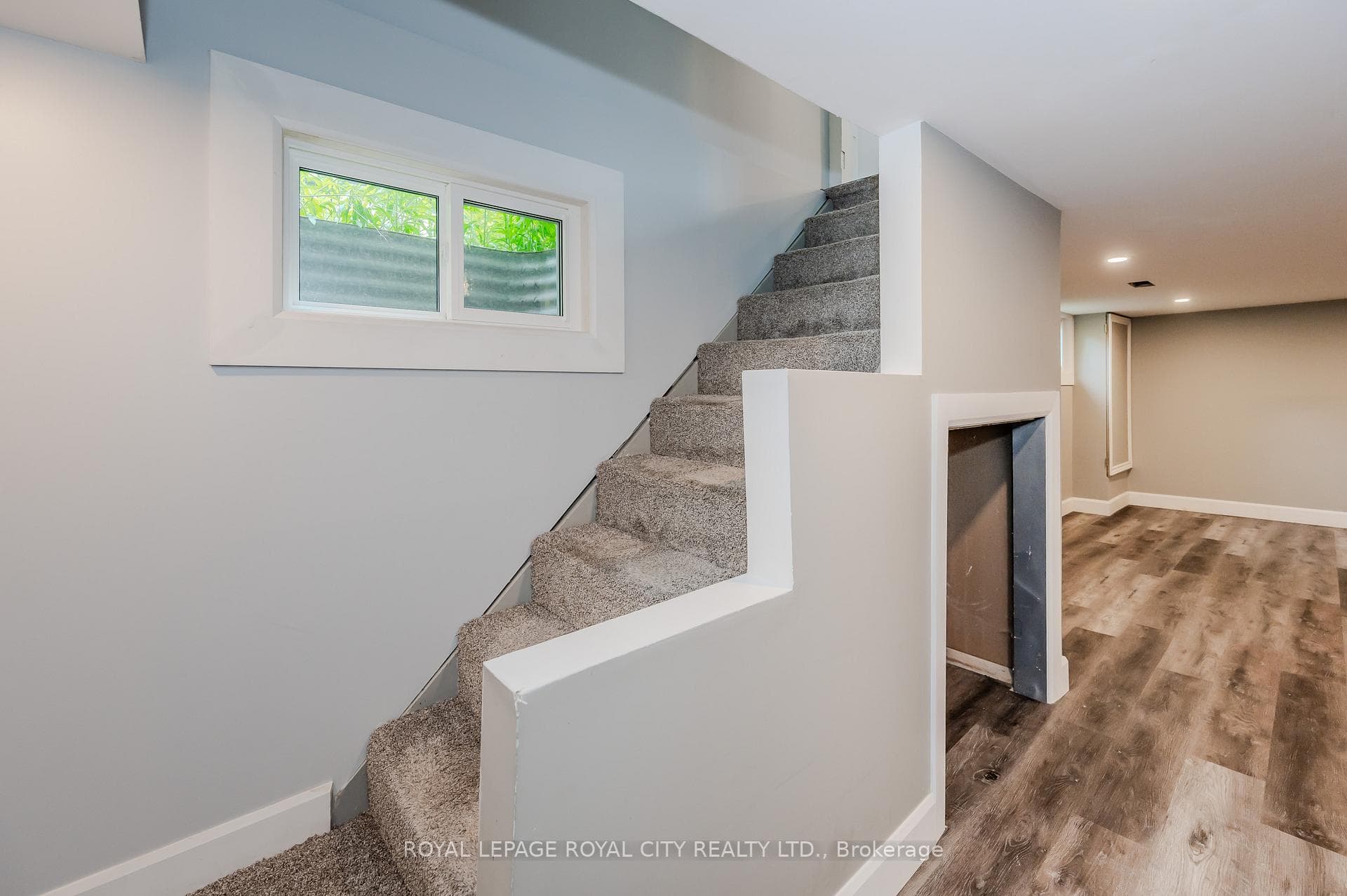 62 Henry Street photo 25
