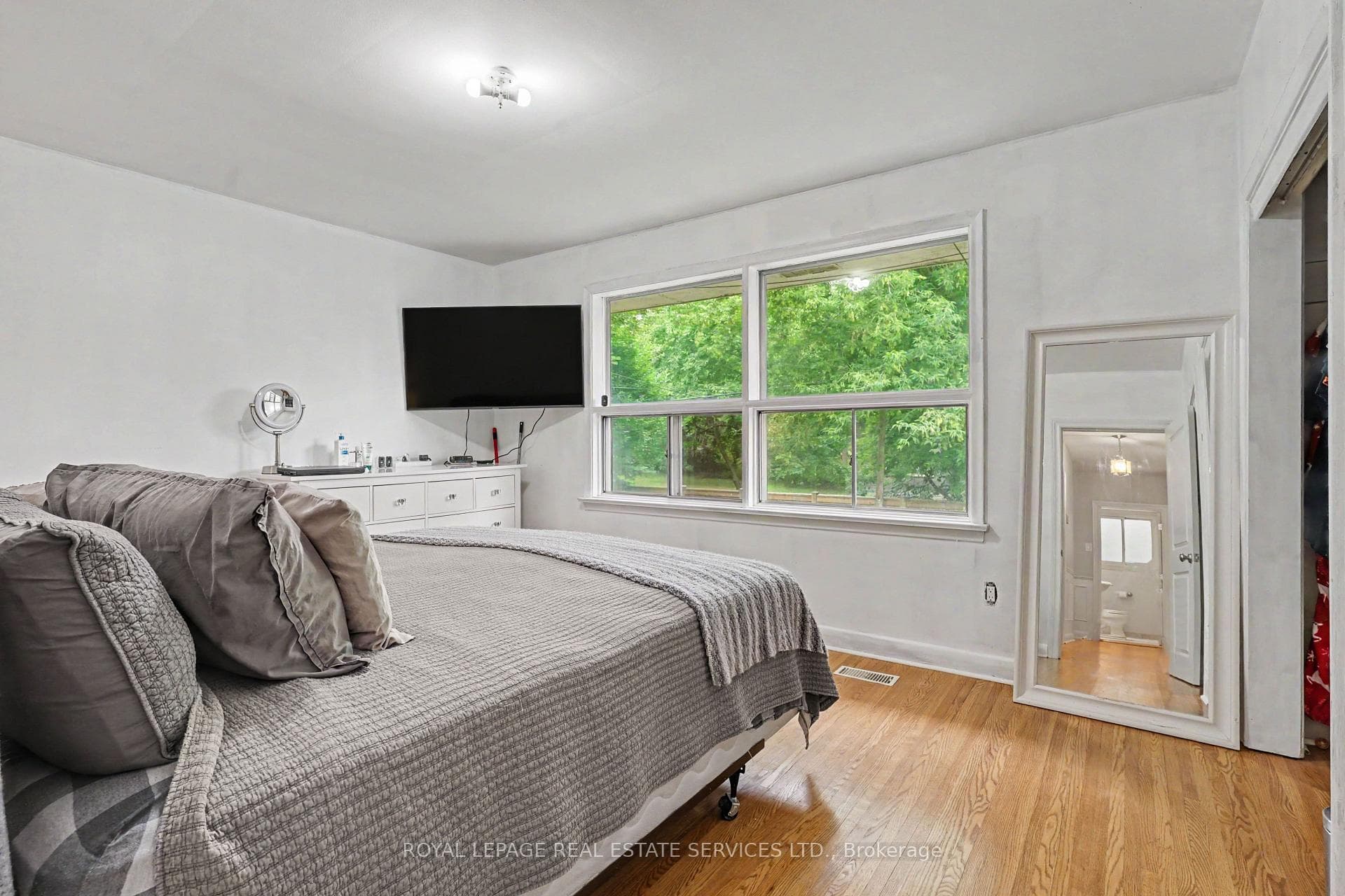 14 Mossford Court photo 19