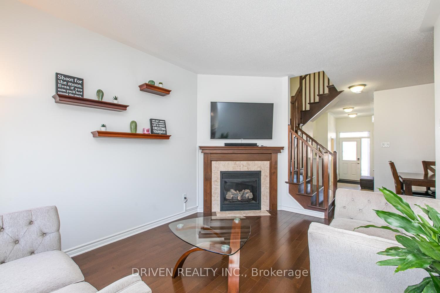 534 Rochefort Circle photo 12
