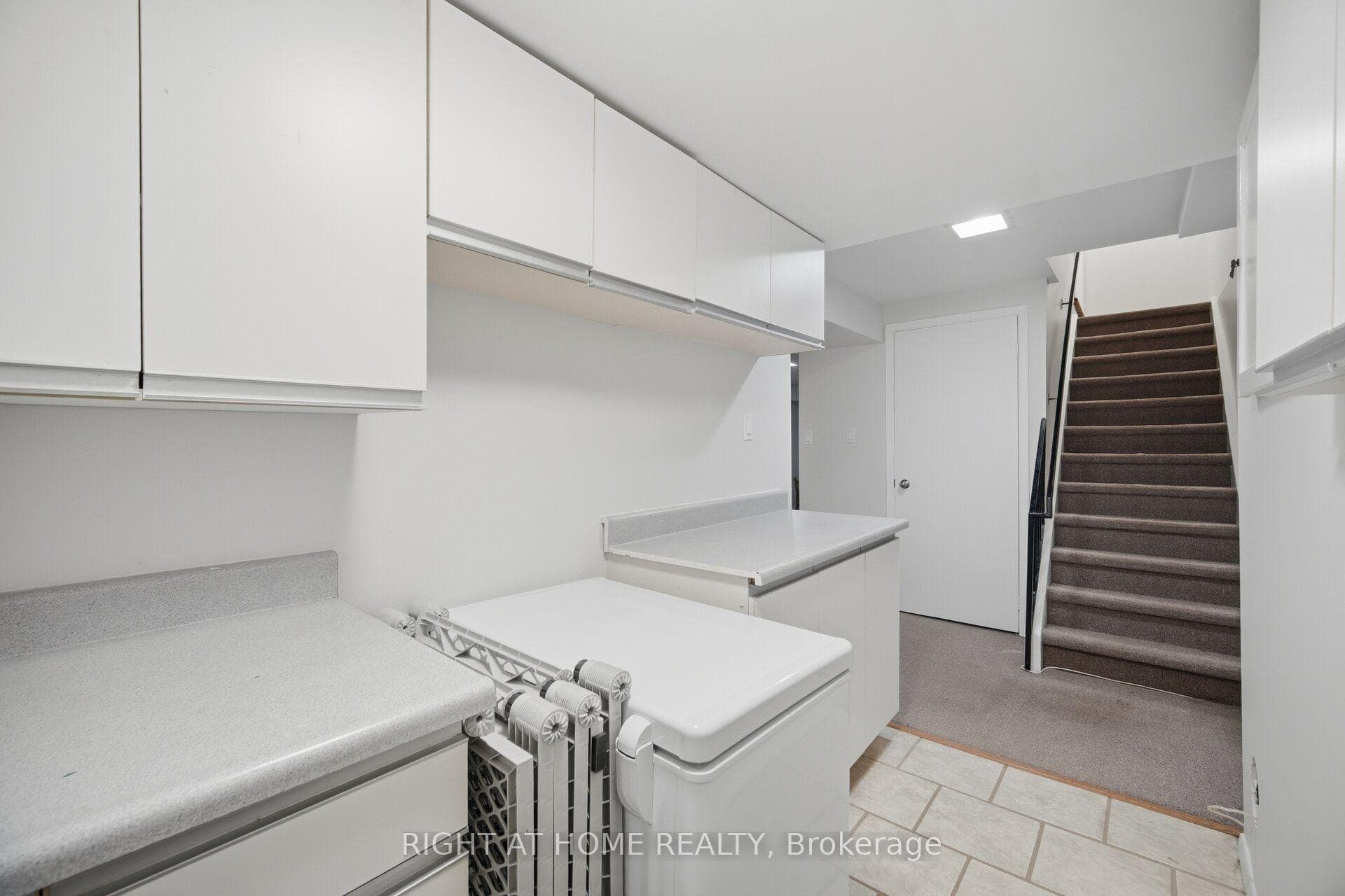 121 Bob O'link Avenue photo 28