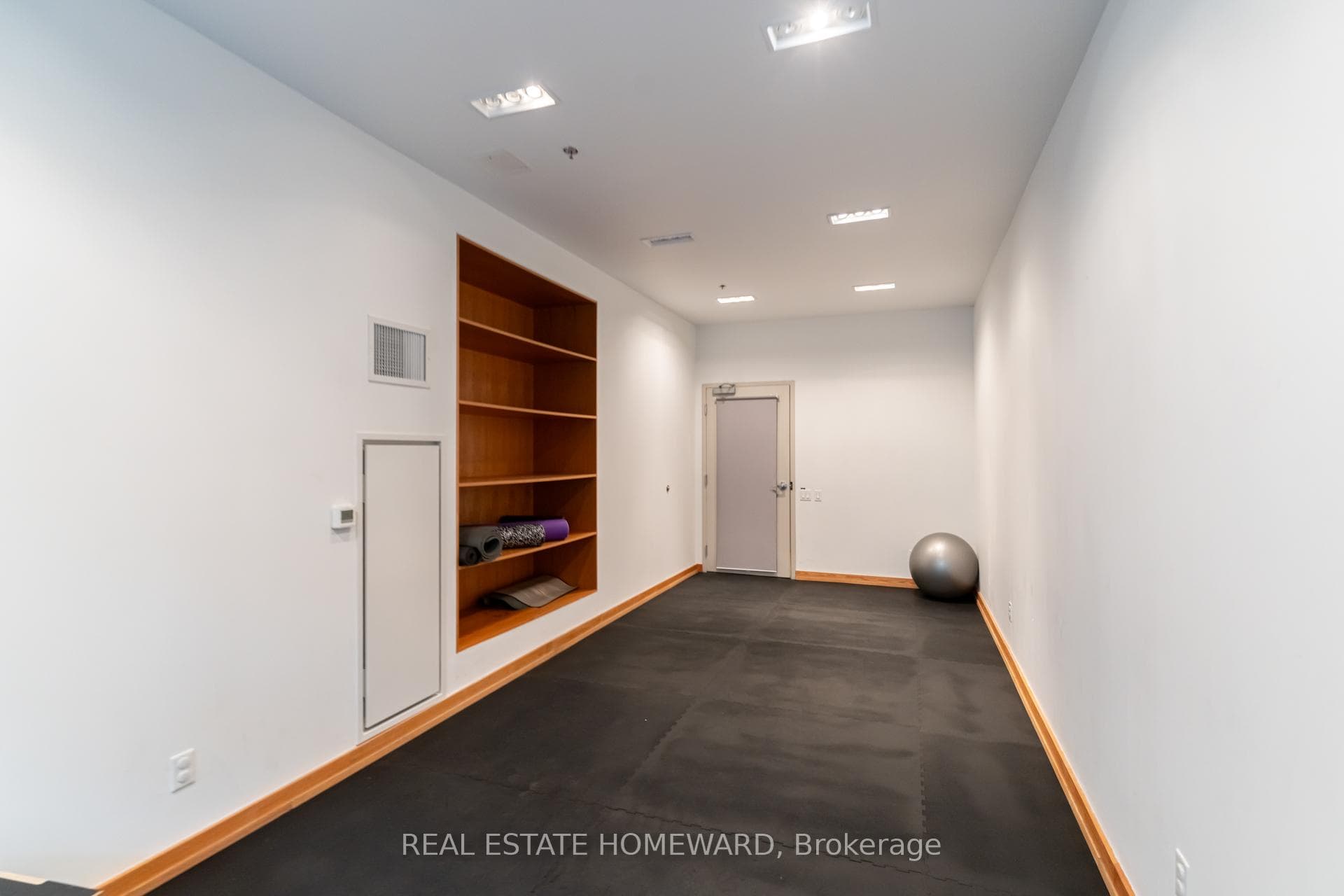 38 Howard Park Avenue Unit 527 photo 22