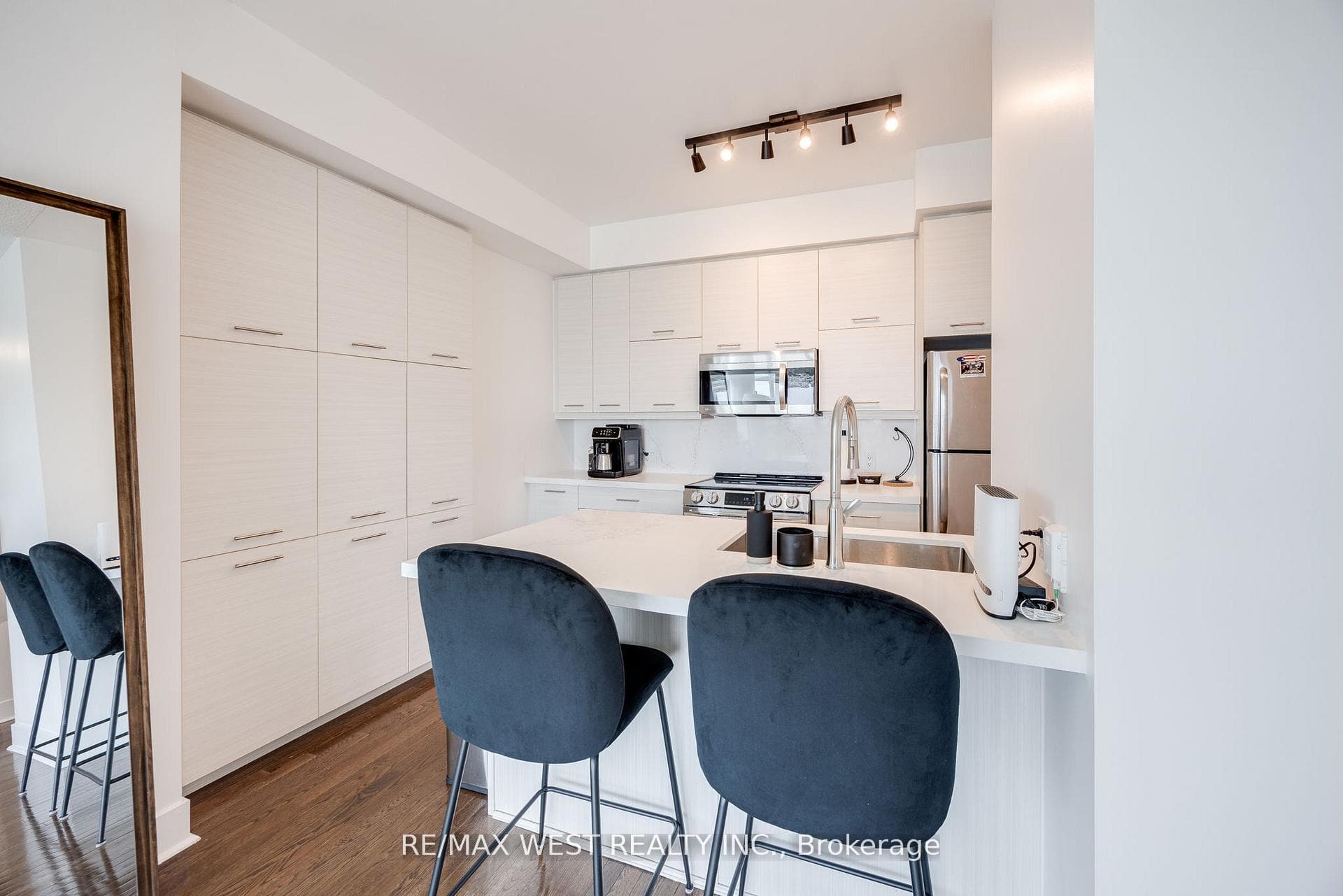 26 Norton Avenue Unit 1507 photo 7