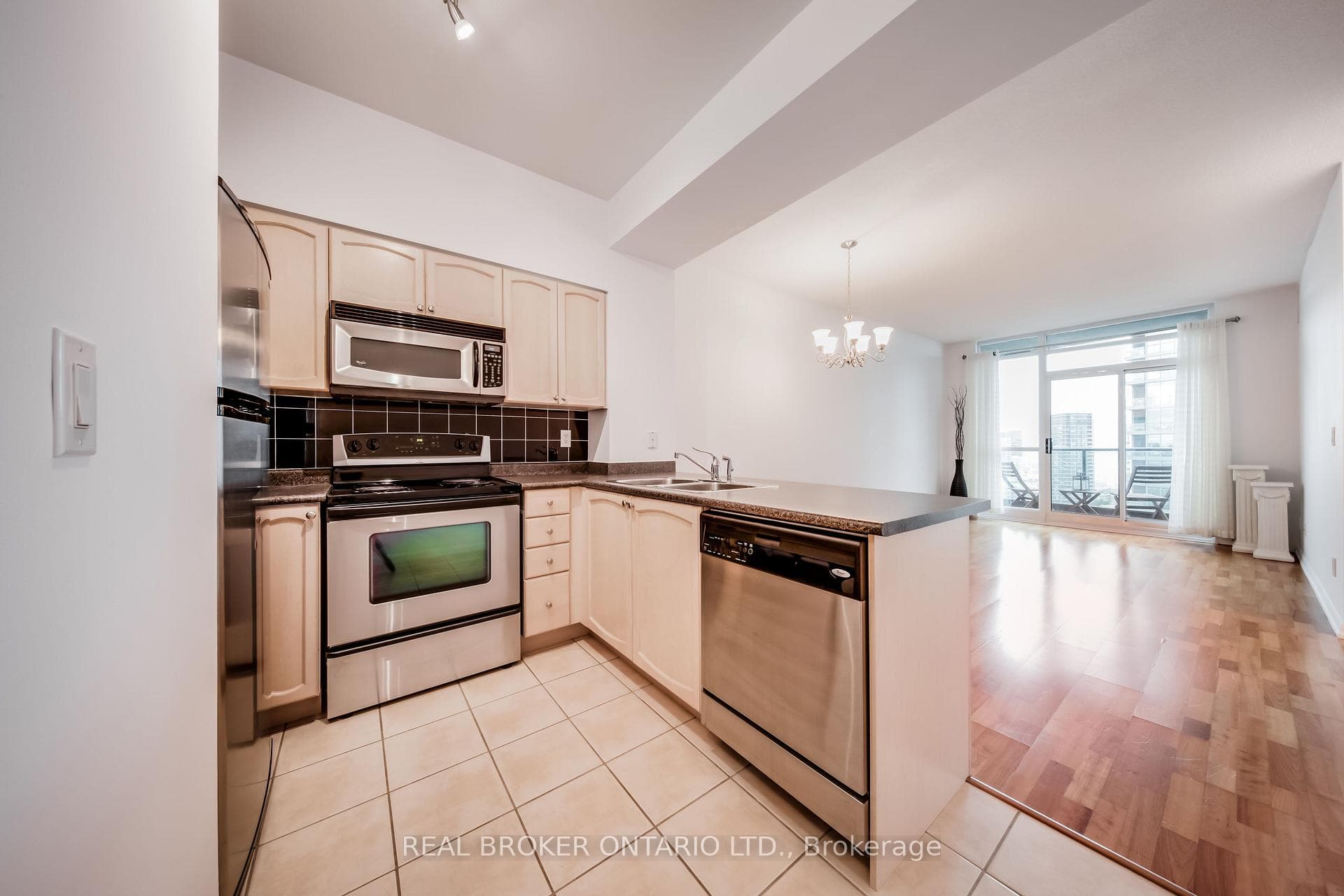 219 Fort York Boulevard Unit 2706 photo 15