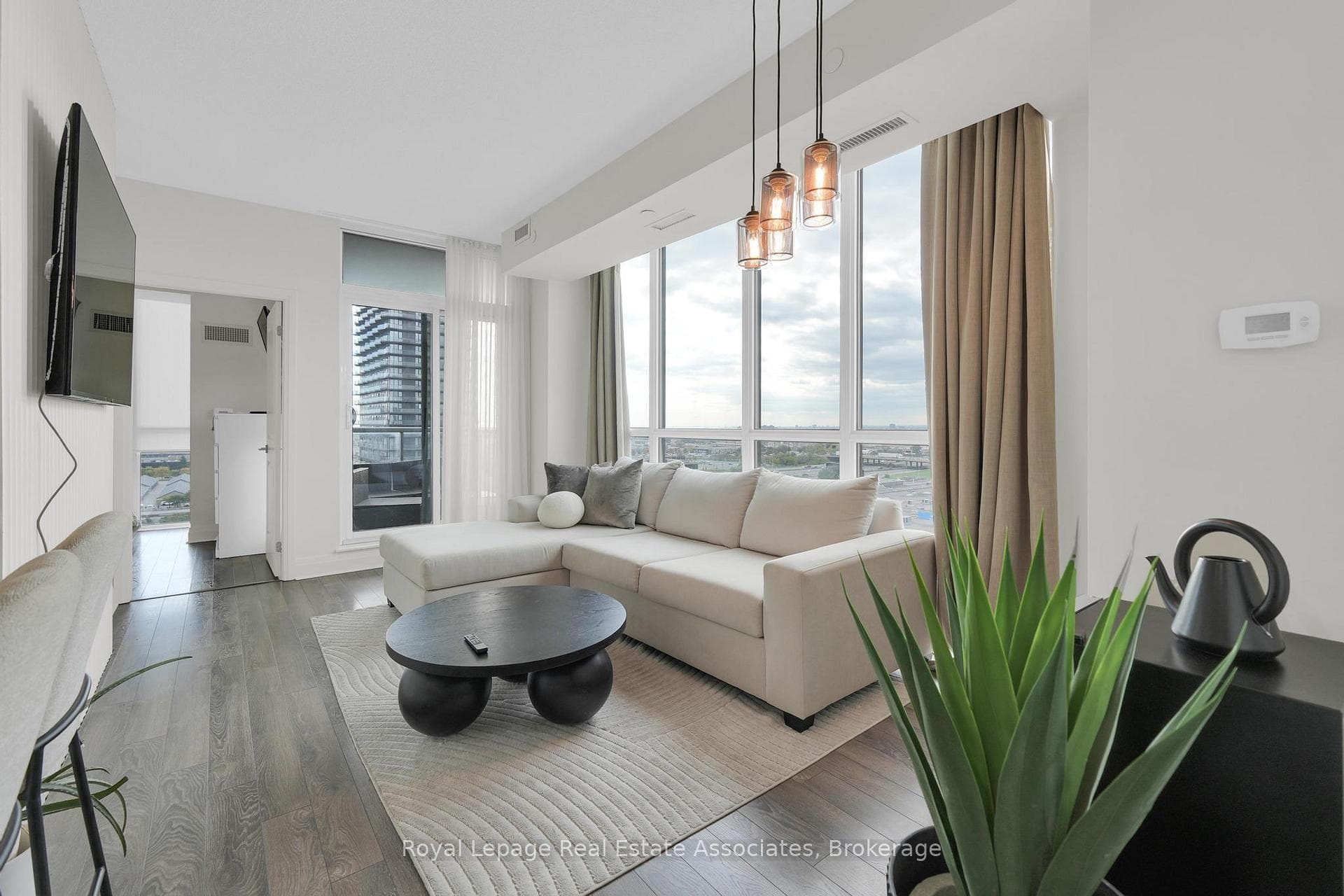 15 Zorra Street Unit 1007 photo 12