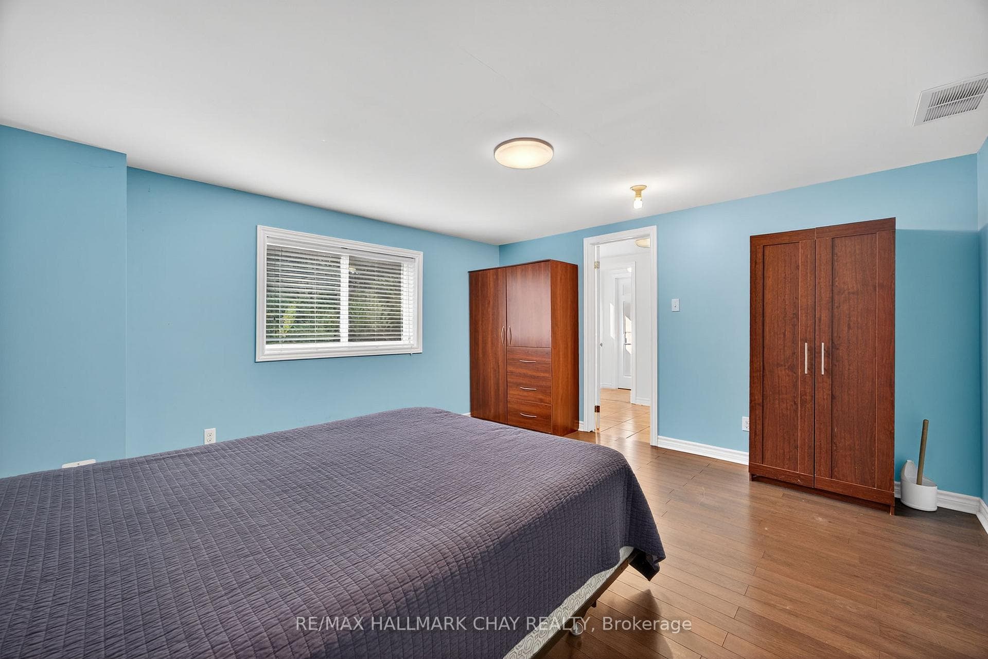 99 Sproule Drive photo 34