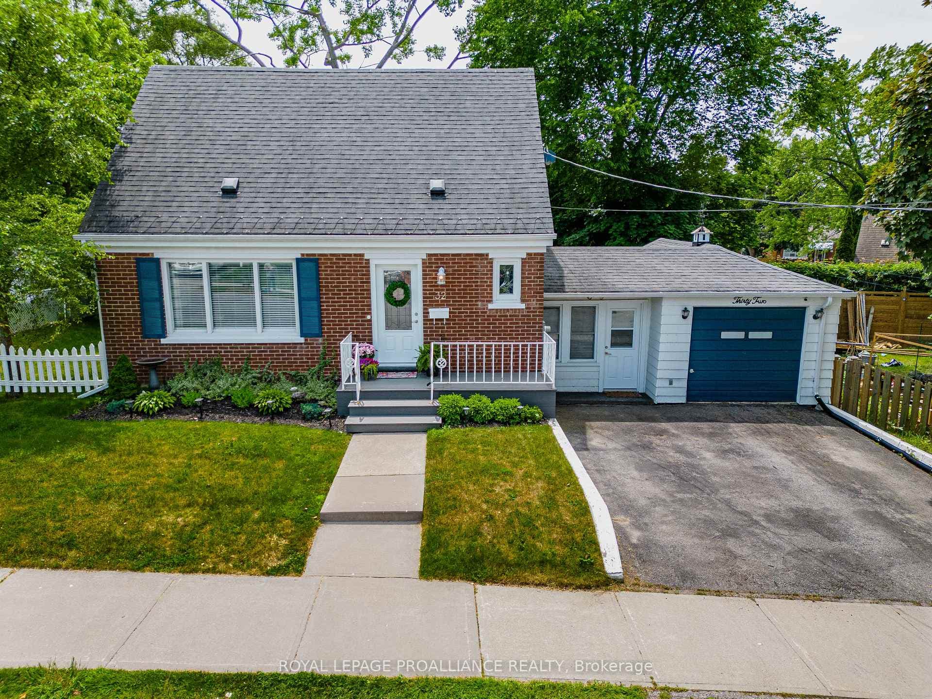 32 Fairway Avenue photo 2