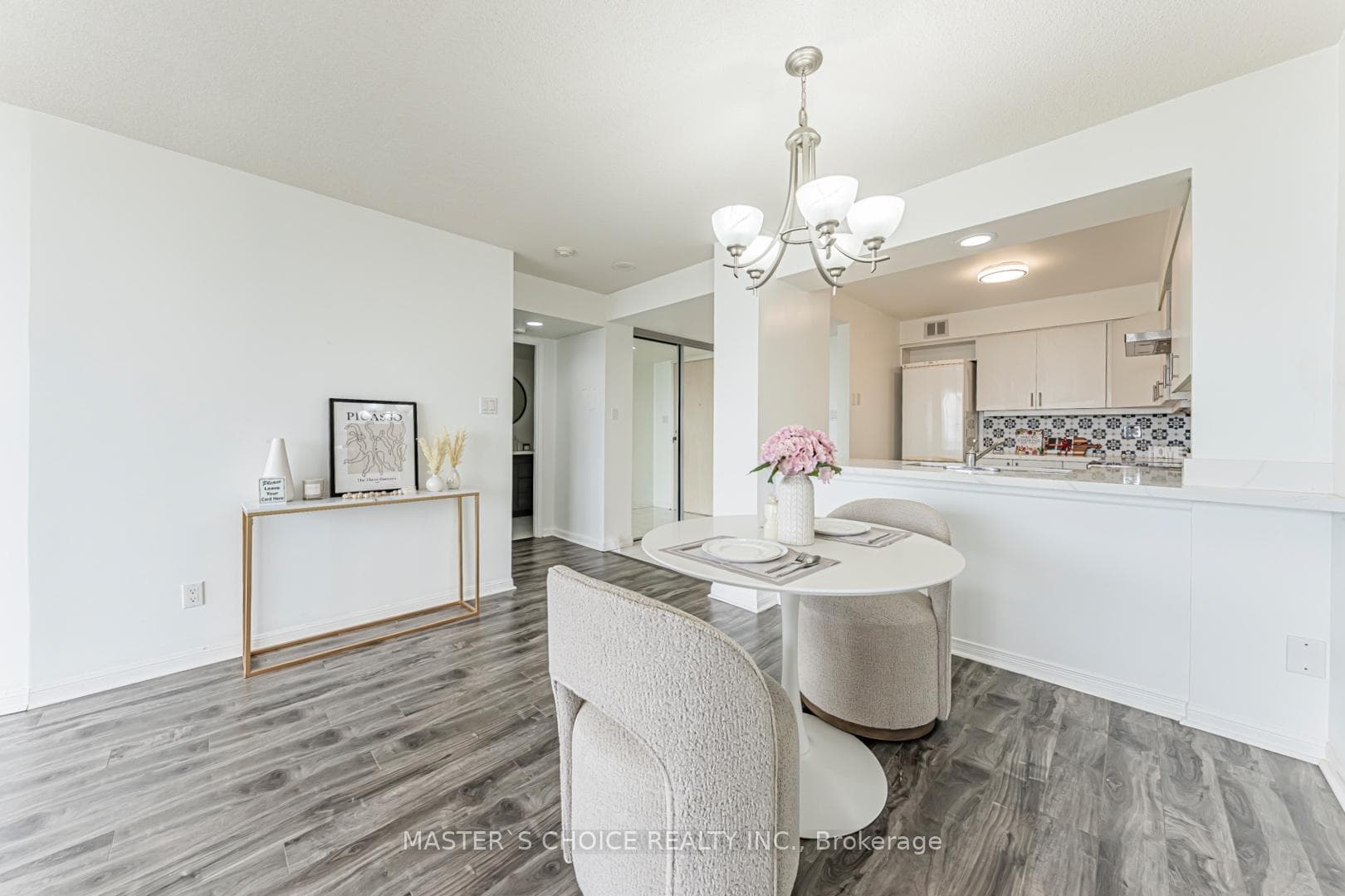 50 Eglinton Avenue Unit 1110 photo 13