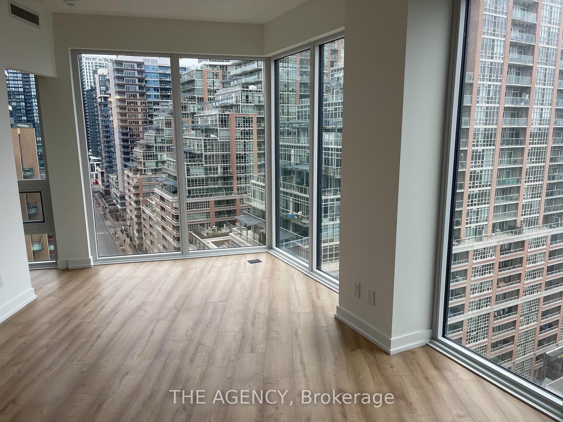 135 East Liberty Street Unit 1211 photo 7