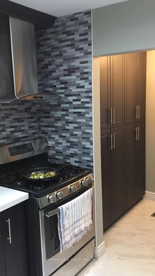27 Brookdale Crescent Unit Upper photo 8