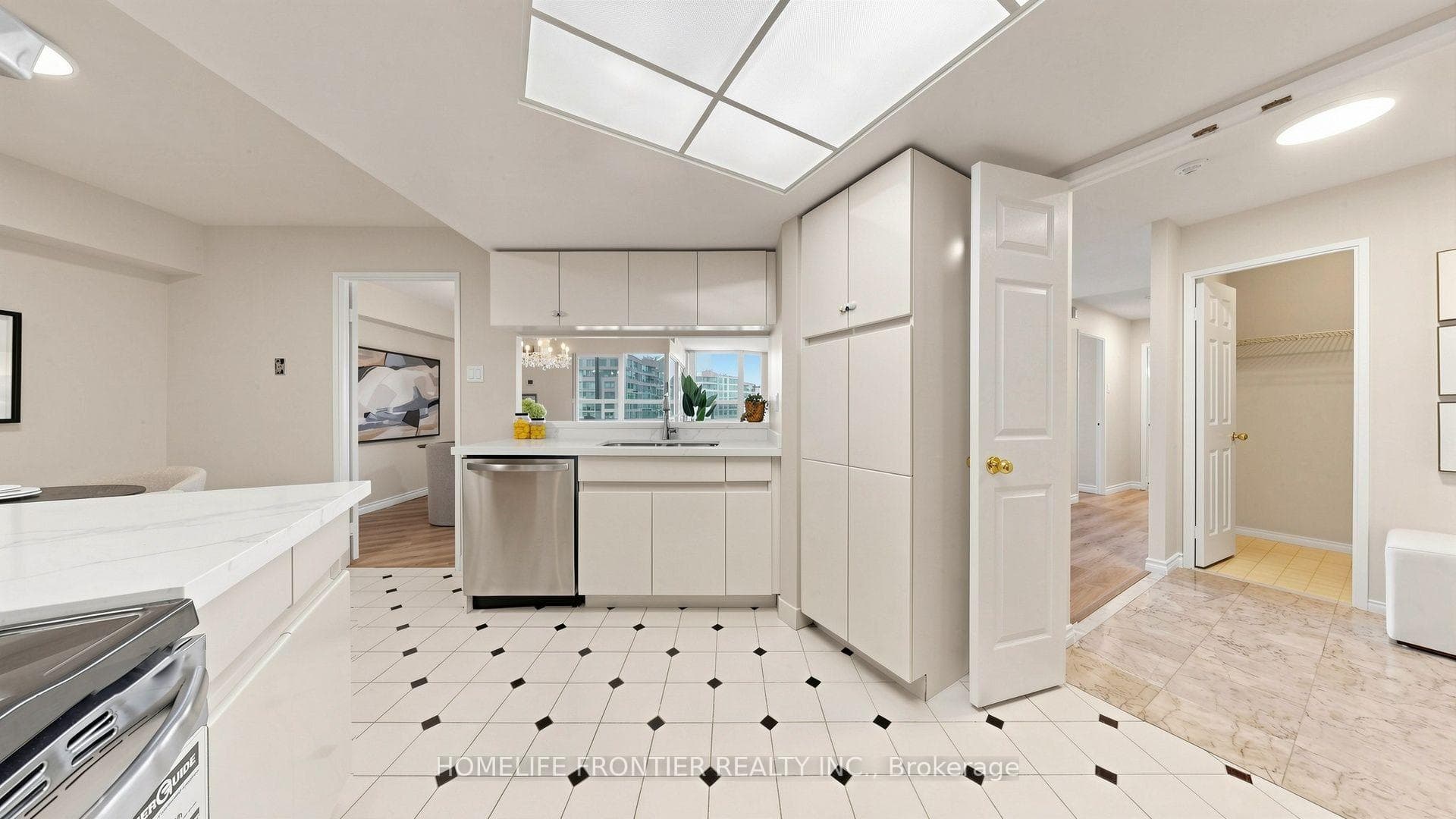 7825 Bayview Avenue Unit 1016 photo 15