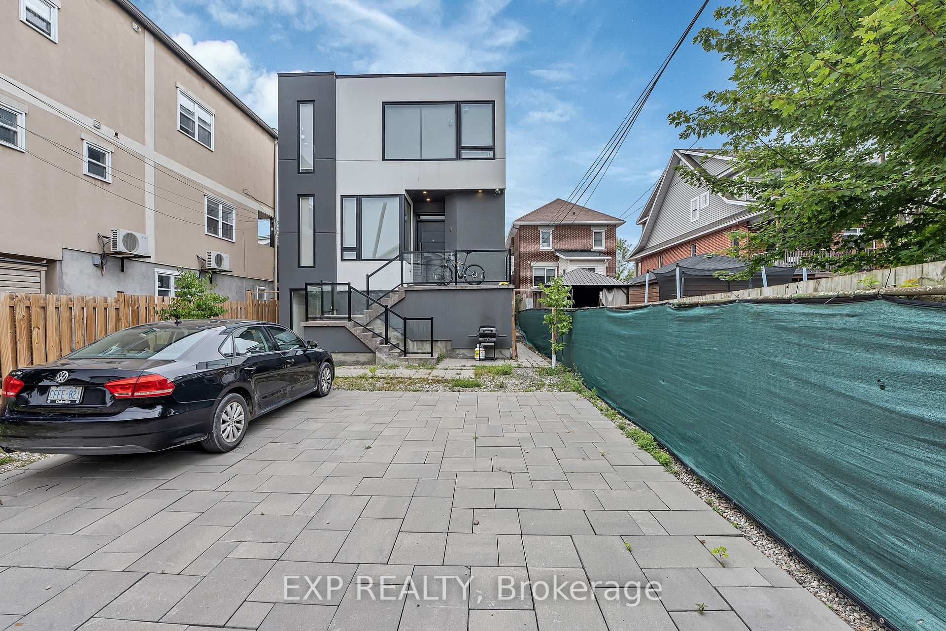 4A HURON Avenue Unit 1 photo 34