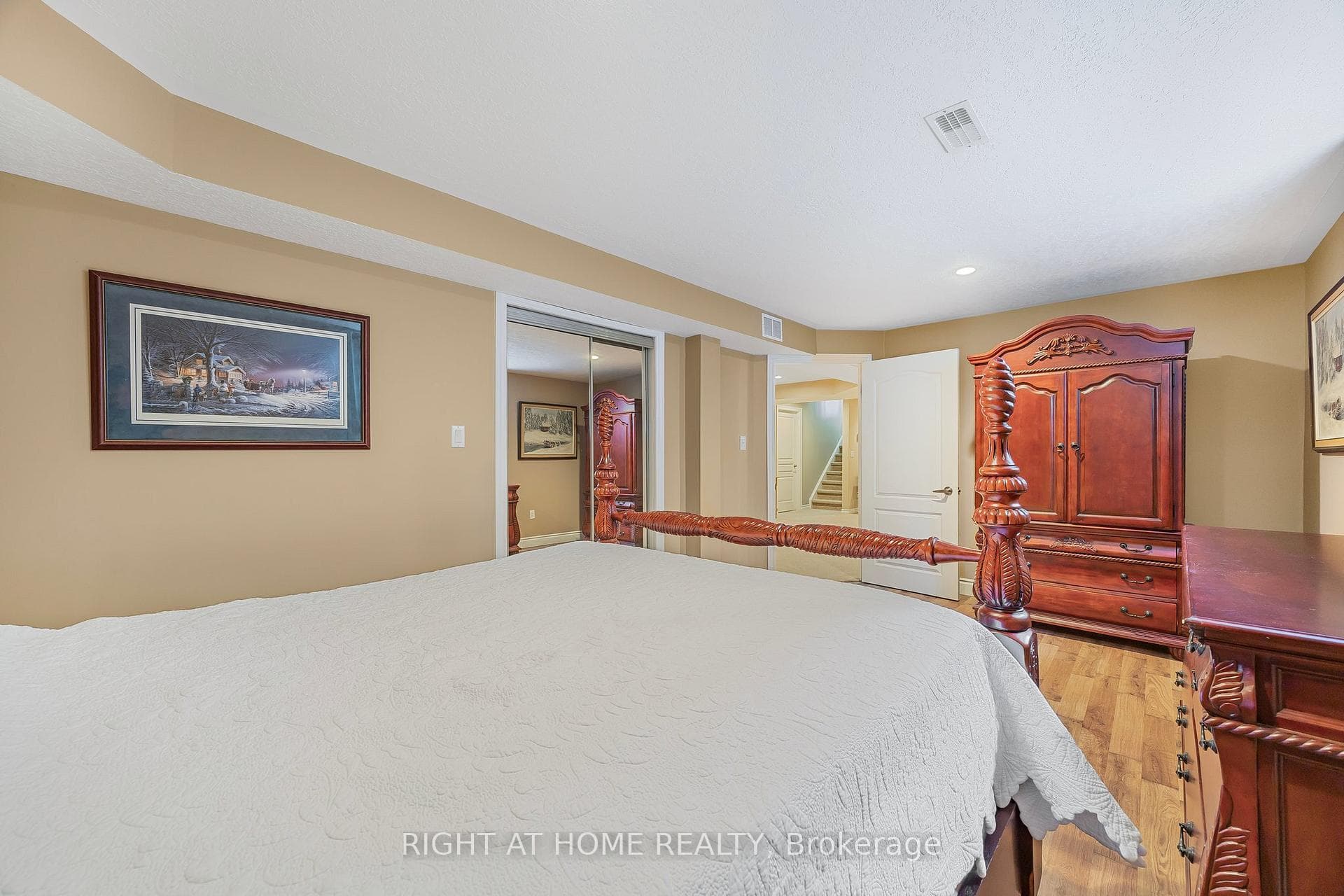 4th Bedroom w/ mirror closet doors + Organizers