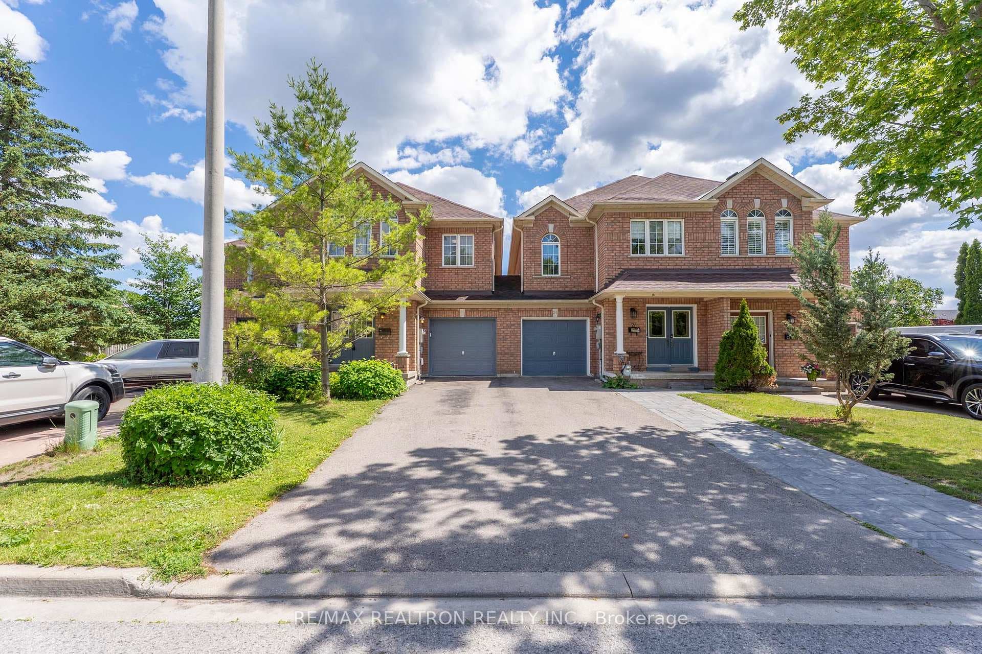 19 Naughton Drive photo 5