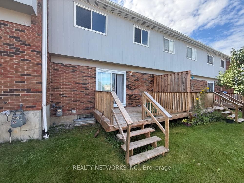 577 College Street Unit 4 photo 8