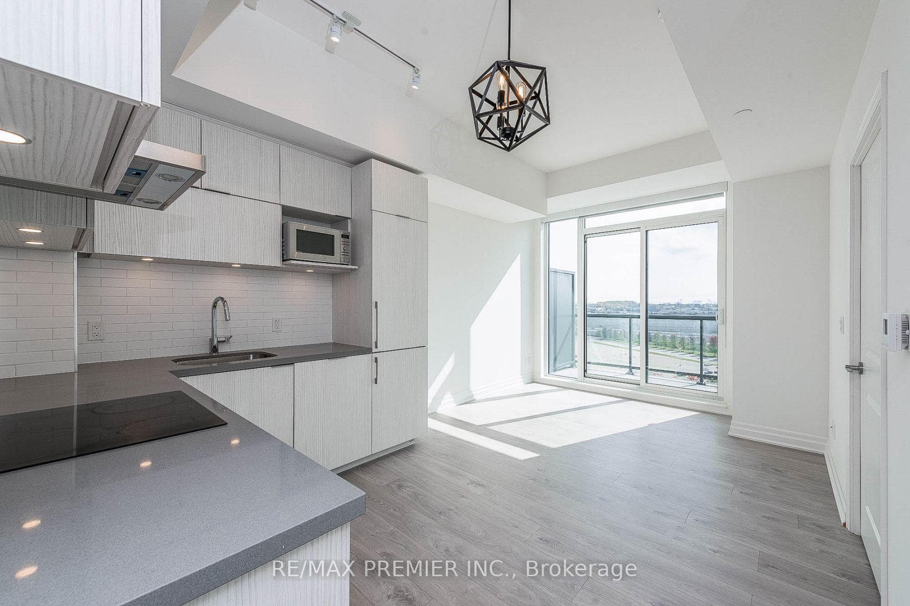 8 Rouge Valley Drive Unit 1211B photo 14