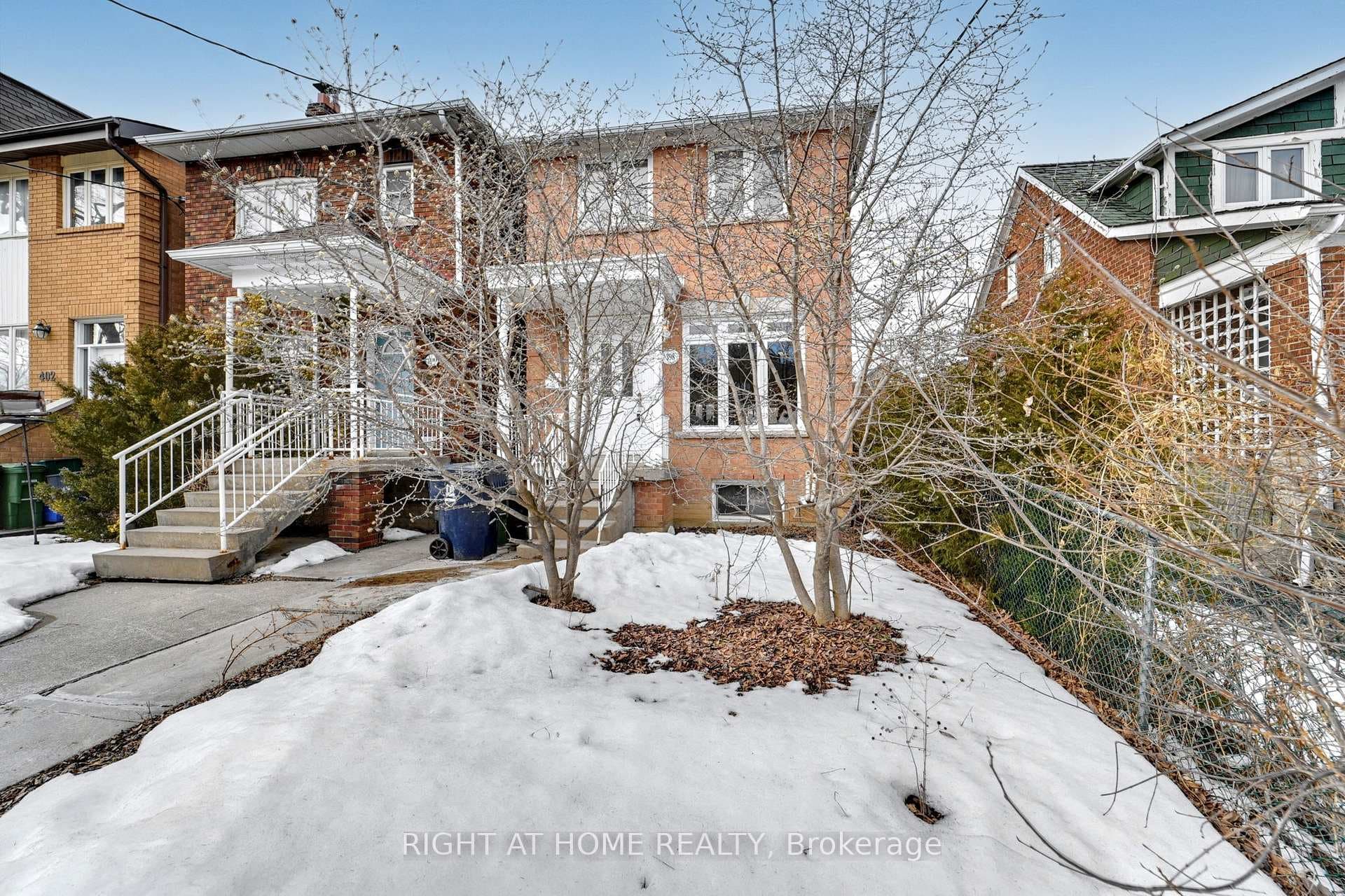 398 Woburn Avenue photo 2