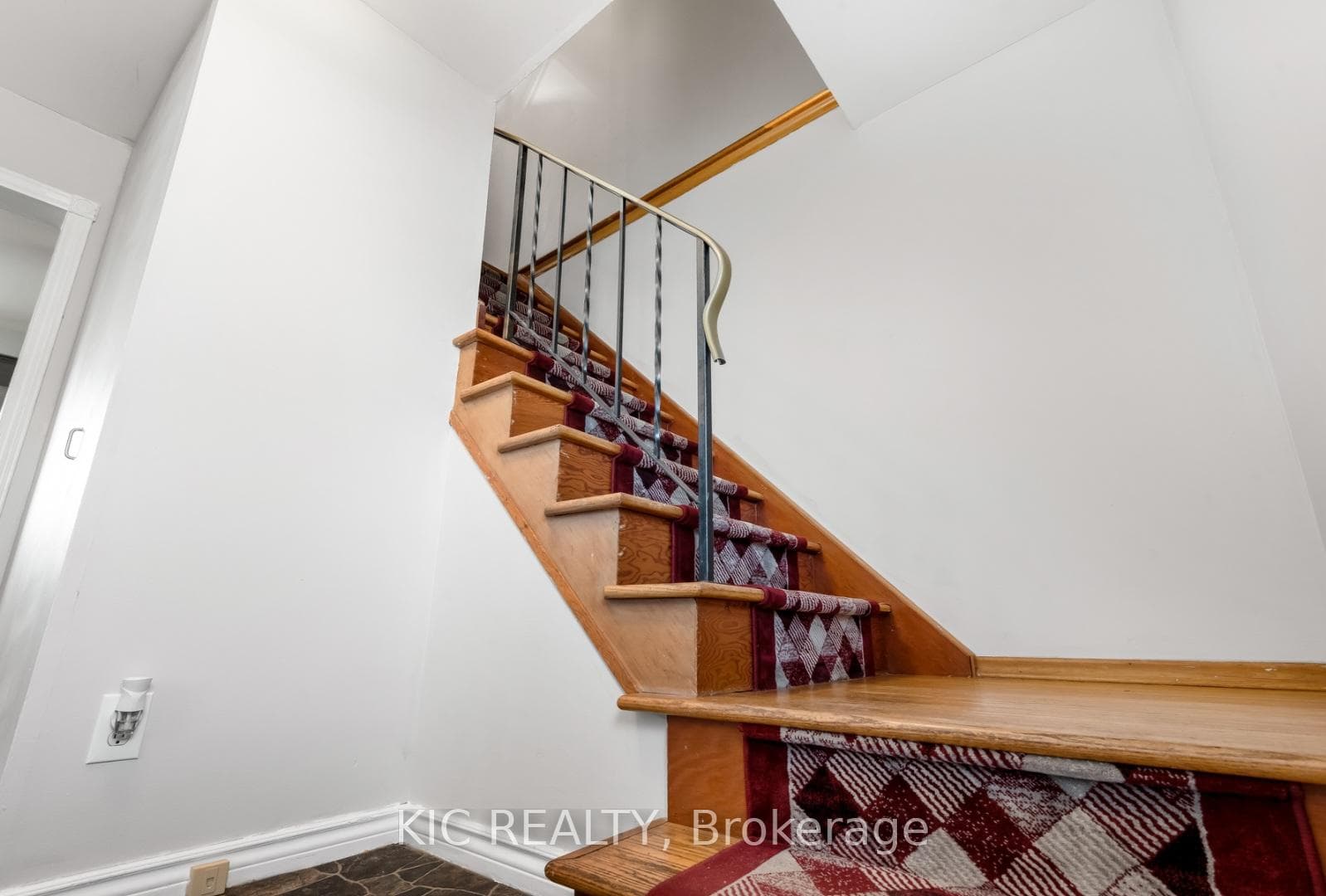 603 Elizabeth Street photo 16