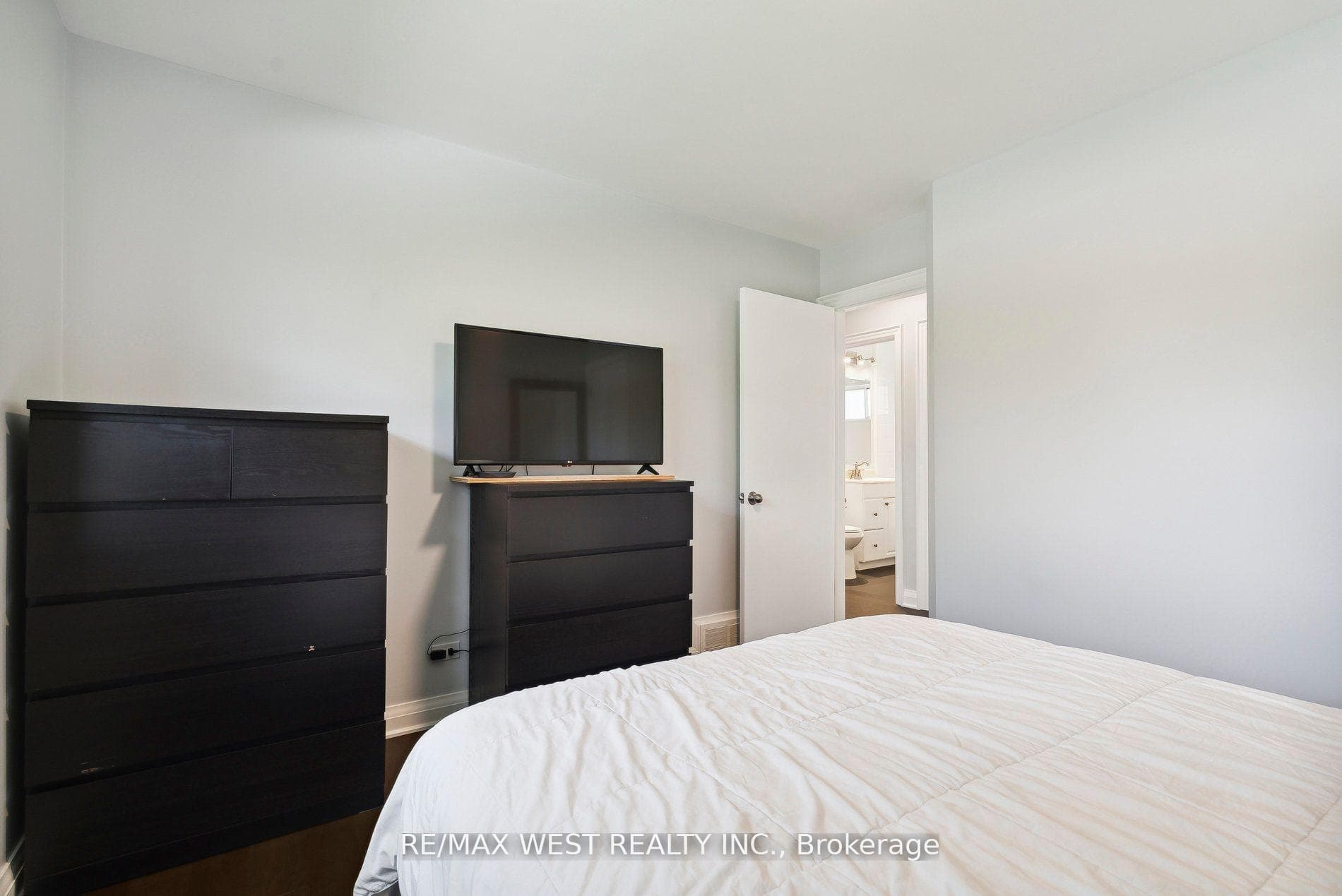 308 Donlin Avenue photo 18