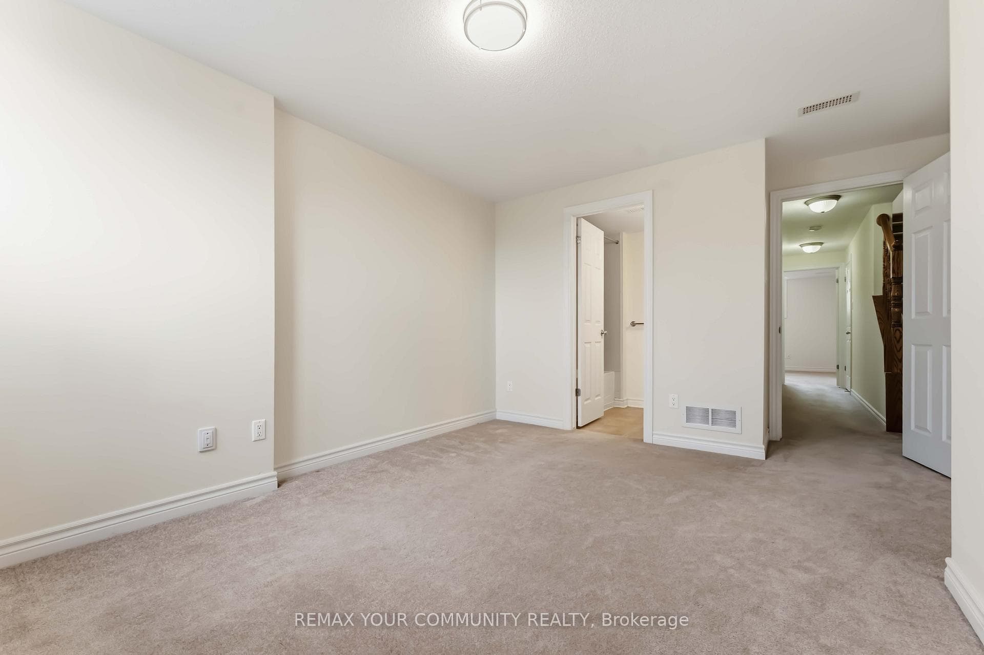 785 Lakeridge Drive photo 20