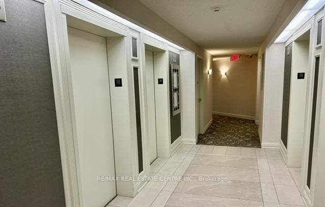 35 Kingsbridge Garden Circle Unit 1804 photo 6