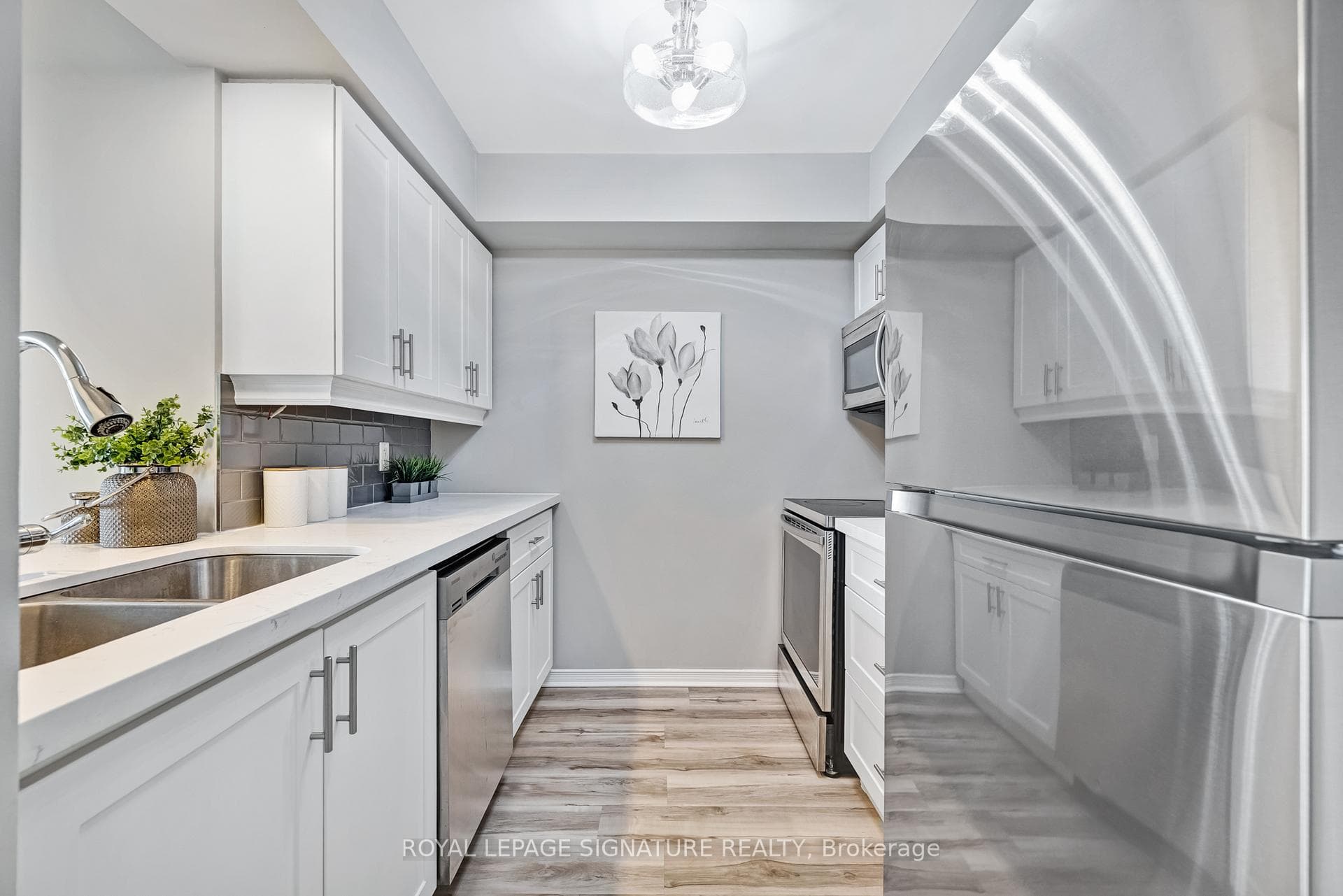 1200 The Esplanade Road Unit 905 photo 7