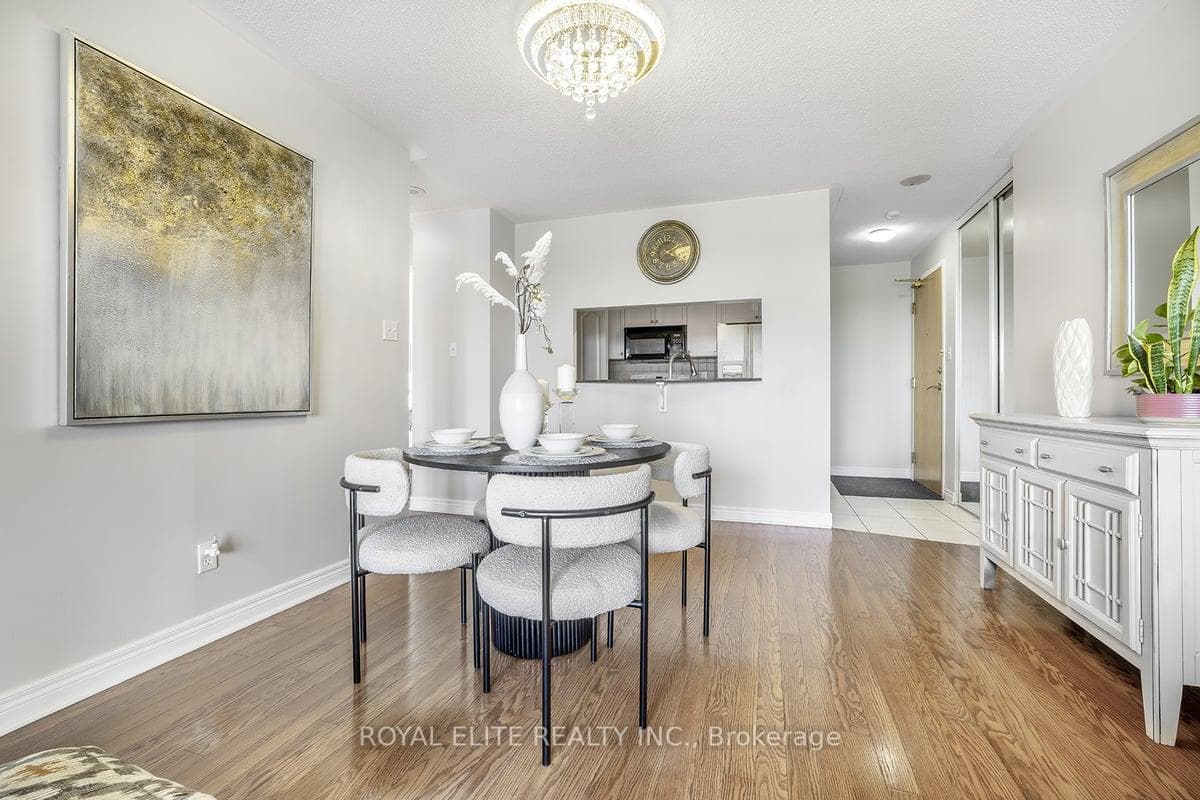 399 South Park Road Unit 1305 photo 11
