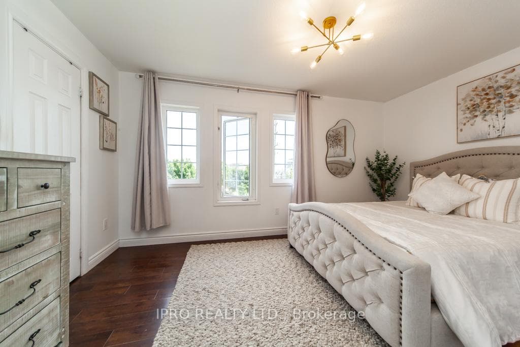 1608 Green Road photo 20